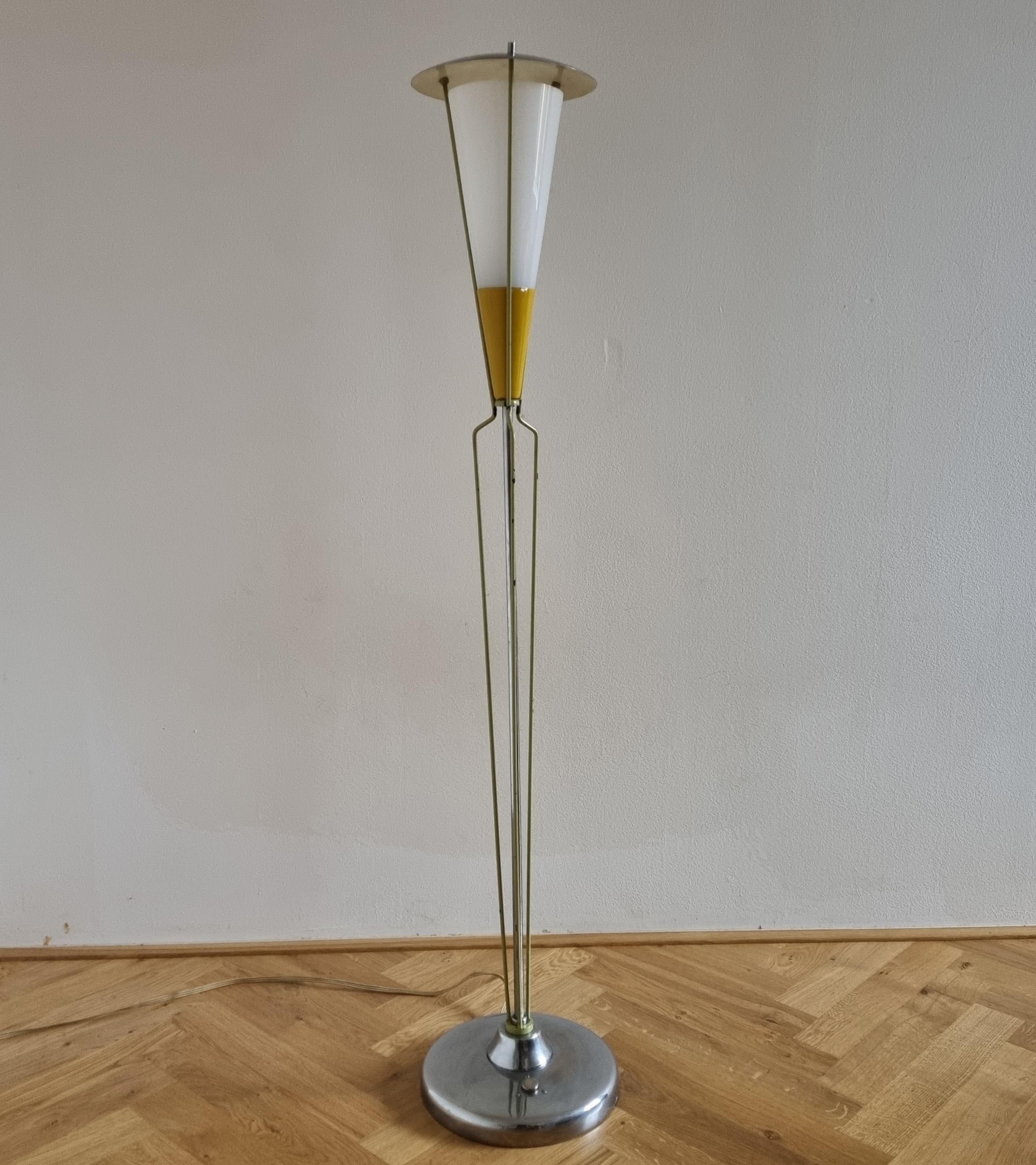 Metal Rare Mid Century Floor Lamp in style of Stilnovo, 1960s For Sale