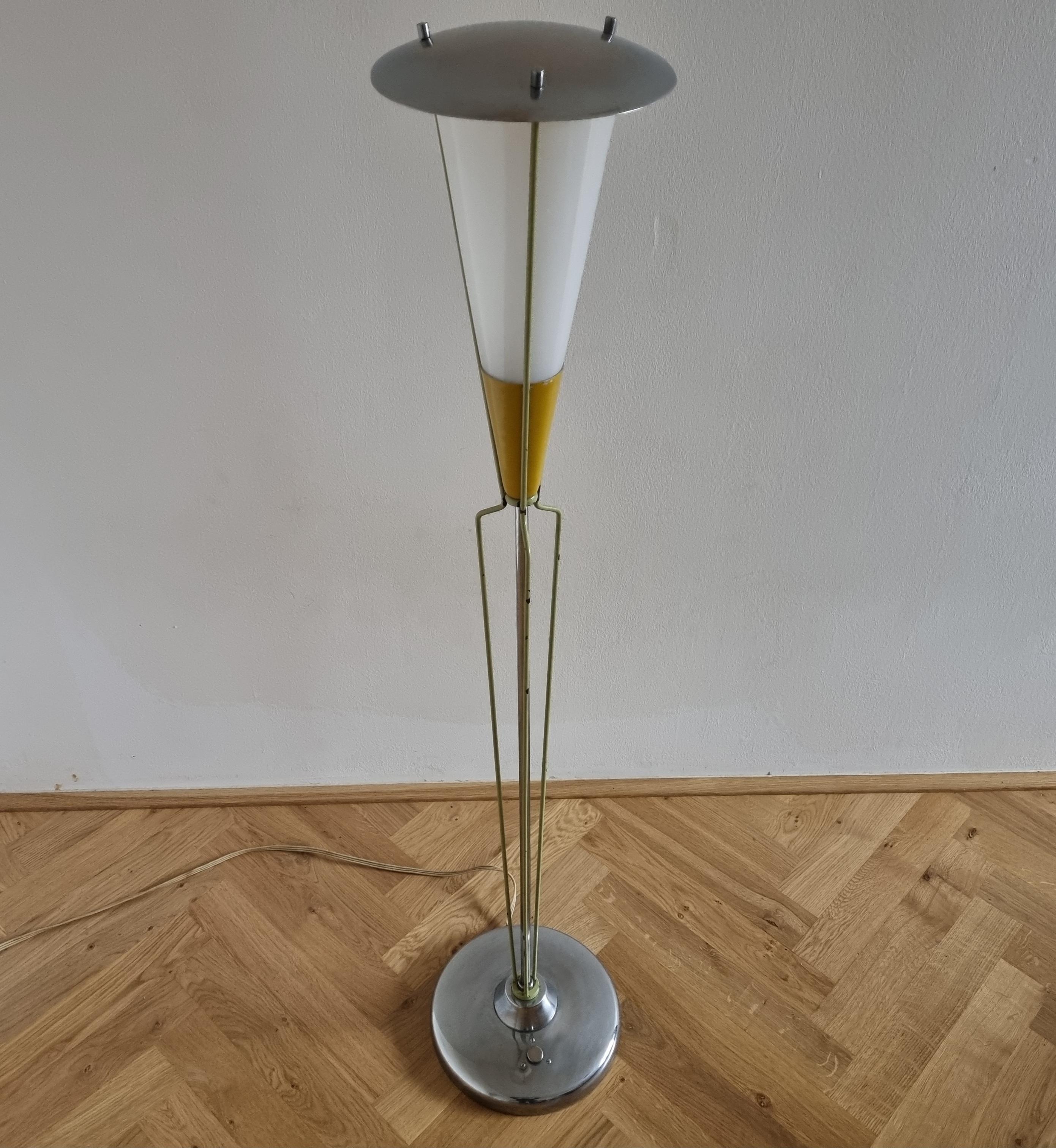 Rare Mid Century Floor Lamp in style of Stilnovo, 1960s For Sale 1