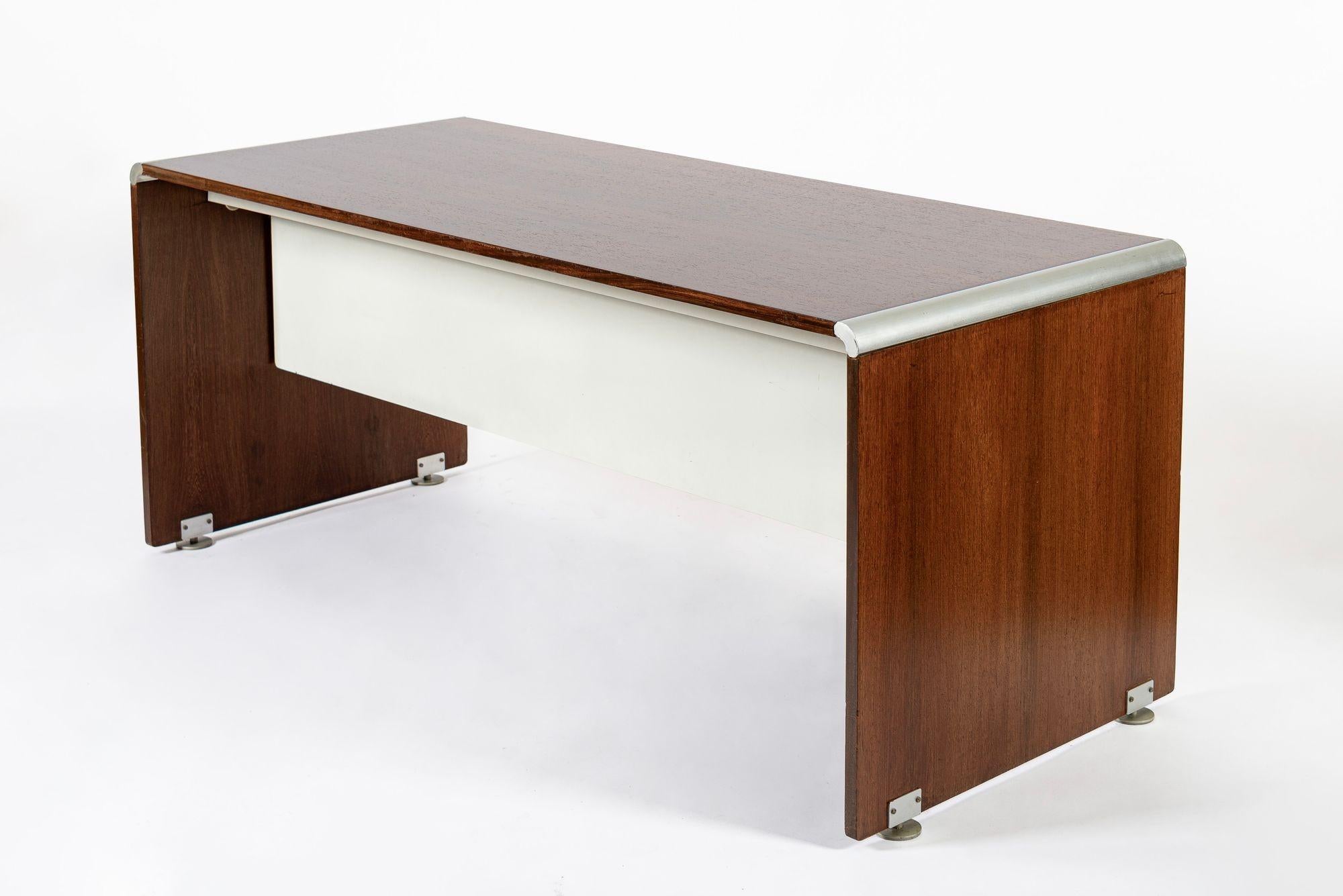 Rare Mid Century French Modern AR180 Desk by Alain Richard 1970s For Sale 4