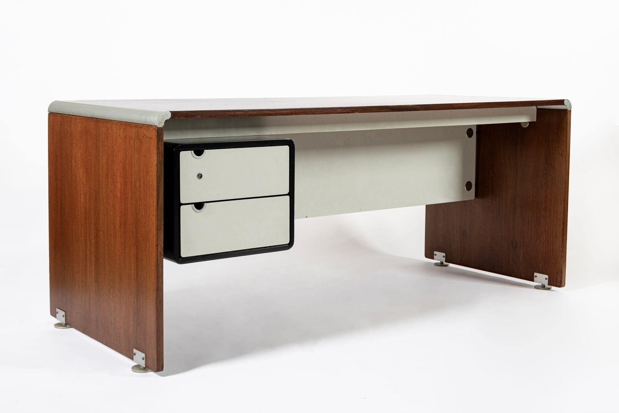 Rare Mid Century French Modern AR180 Desk by Alain Richard 1970s For Sale 5