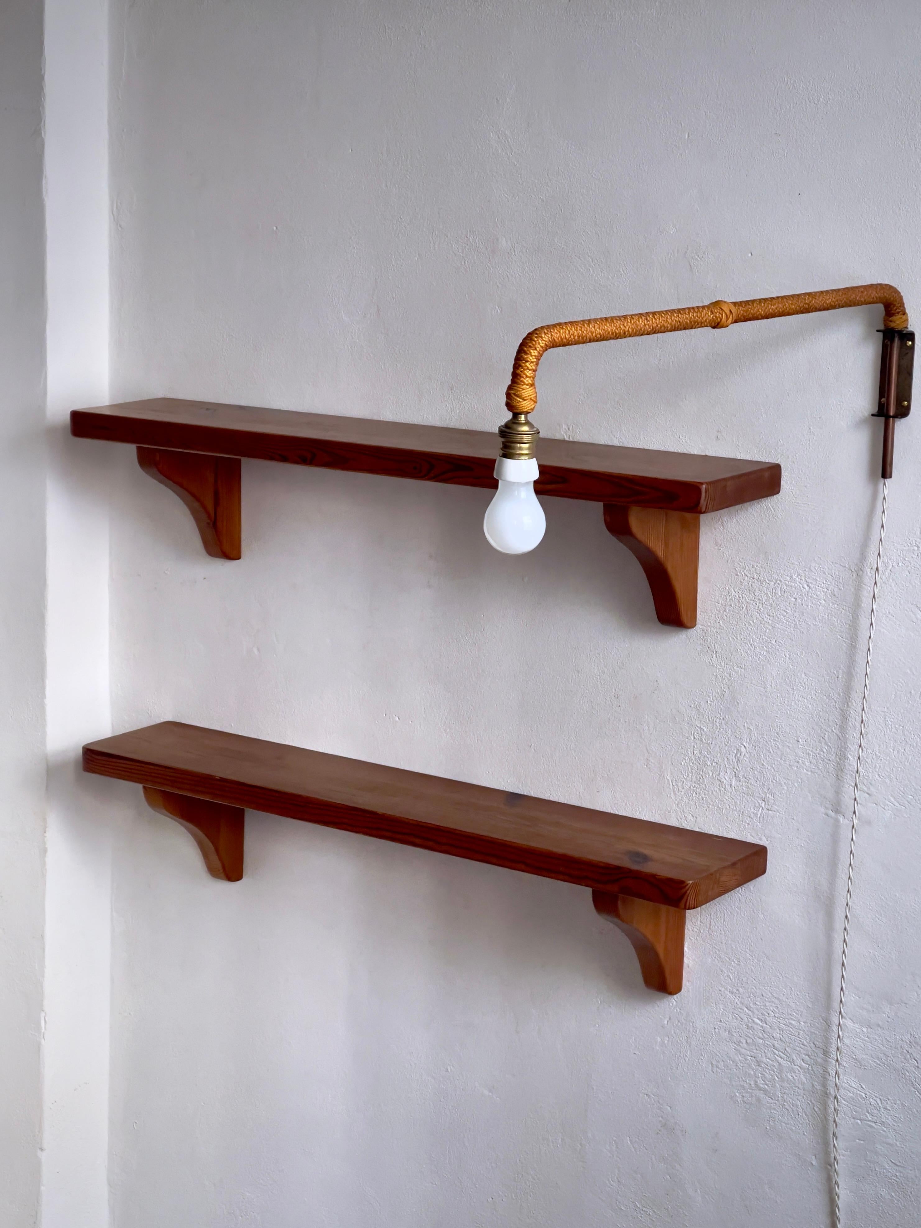 Brass Rare Mid century French wall light in patinated rope, brass and copper. For Sale