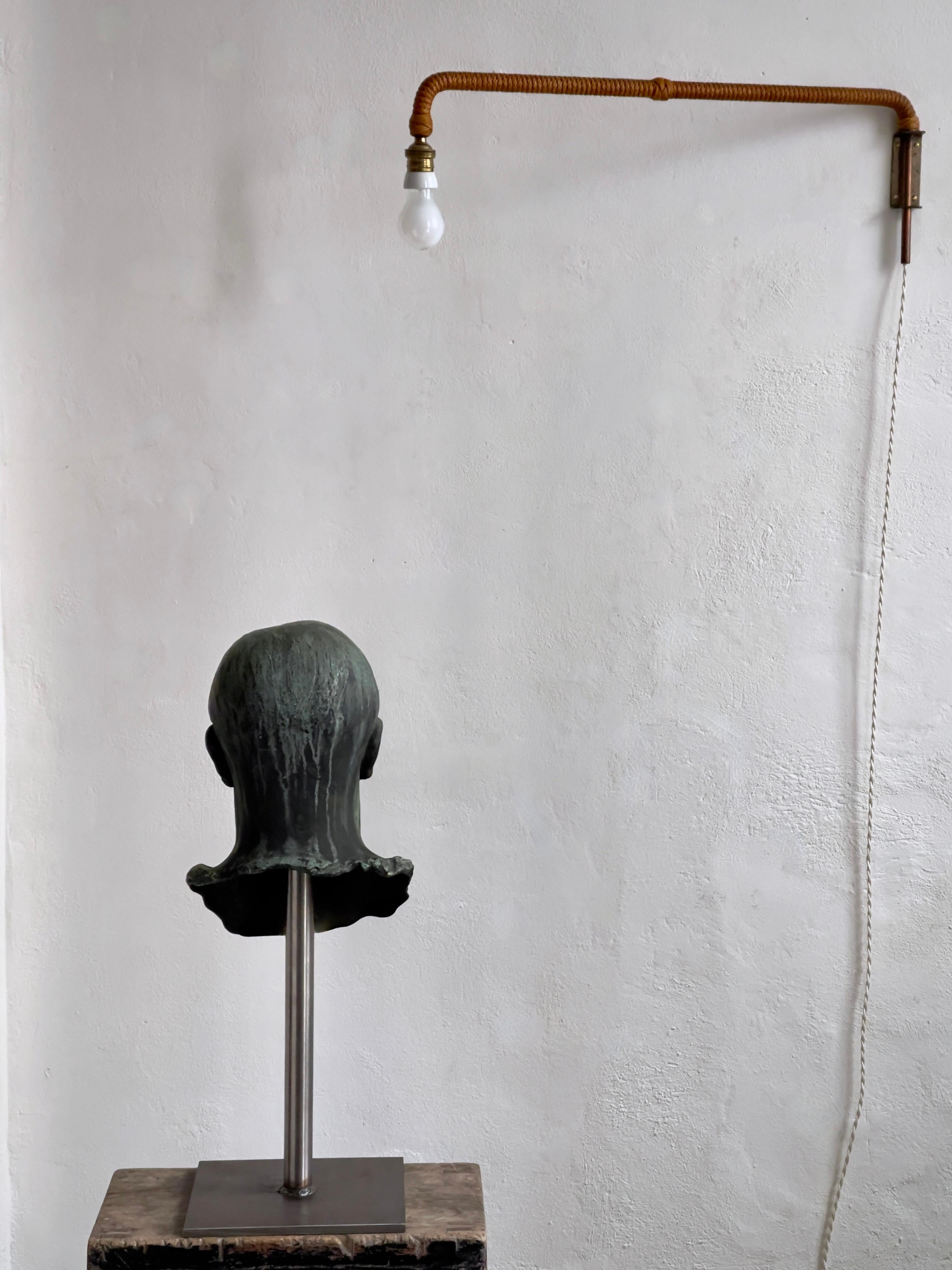 Rare Mid century French wall light in patinated rope, brass and copper. For Sale 3