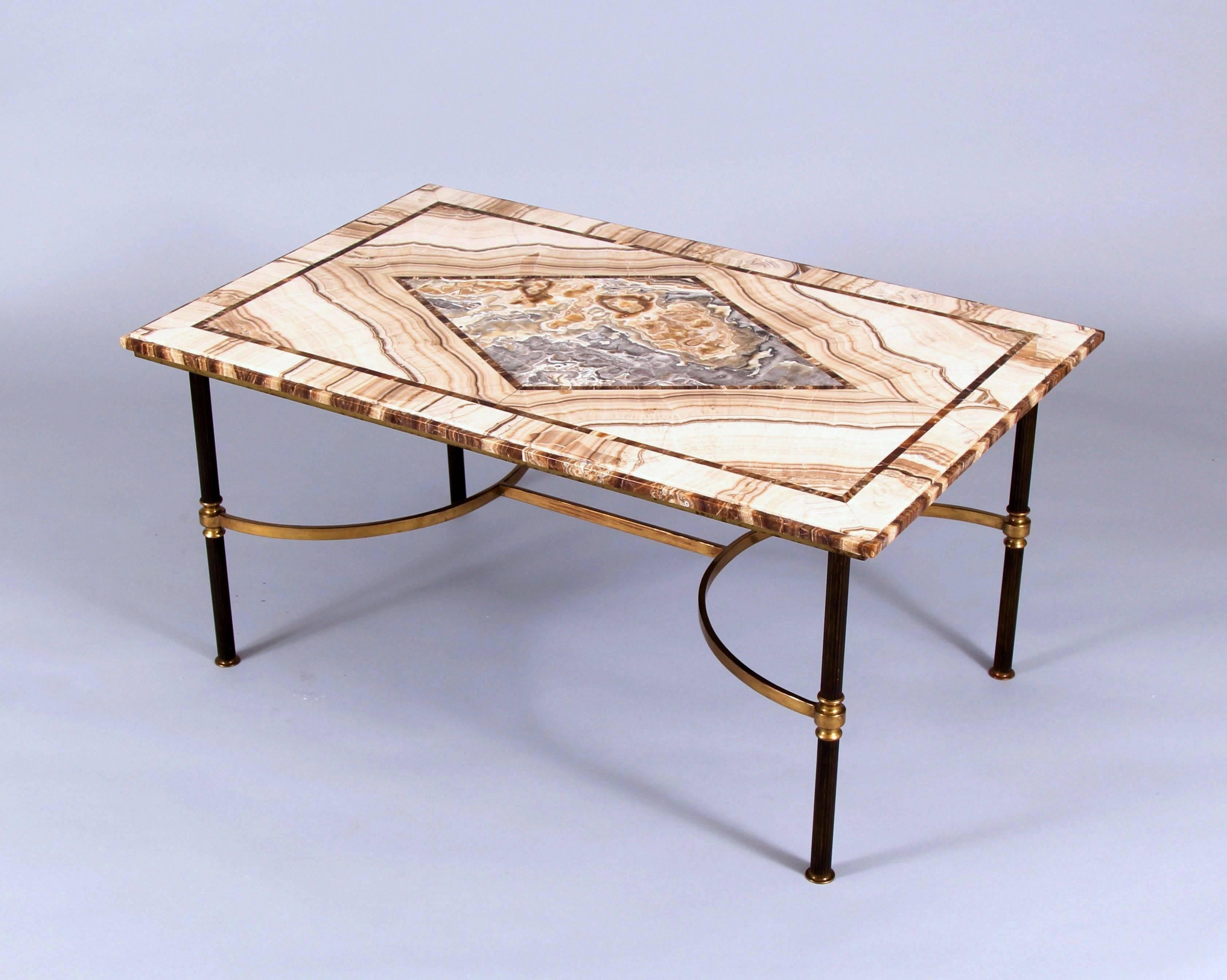 Mitte des 20. Jahrhunderts Italienischer Alabaster-Marmor-Couchtisch (Moderne der Mitte des Jahrhunderts)