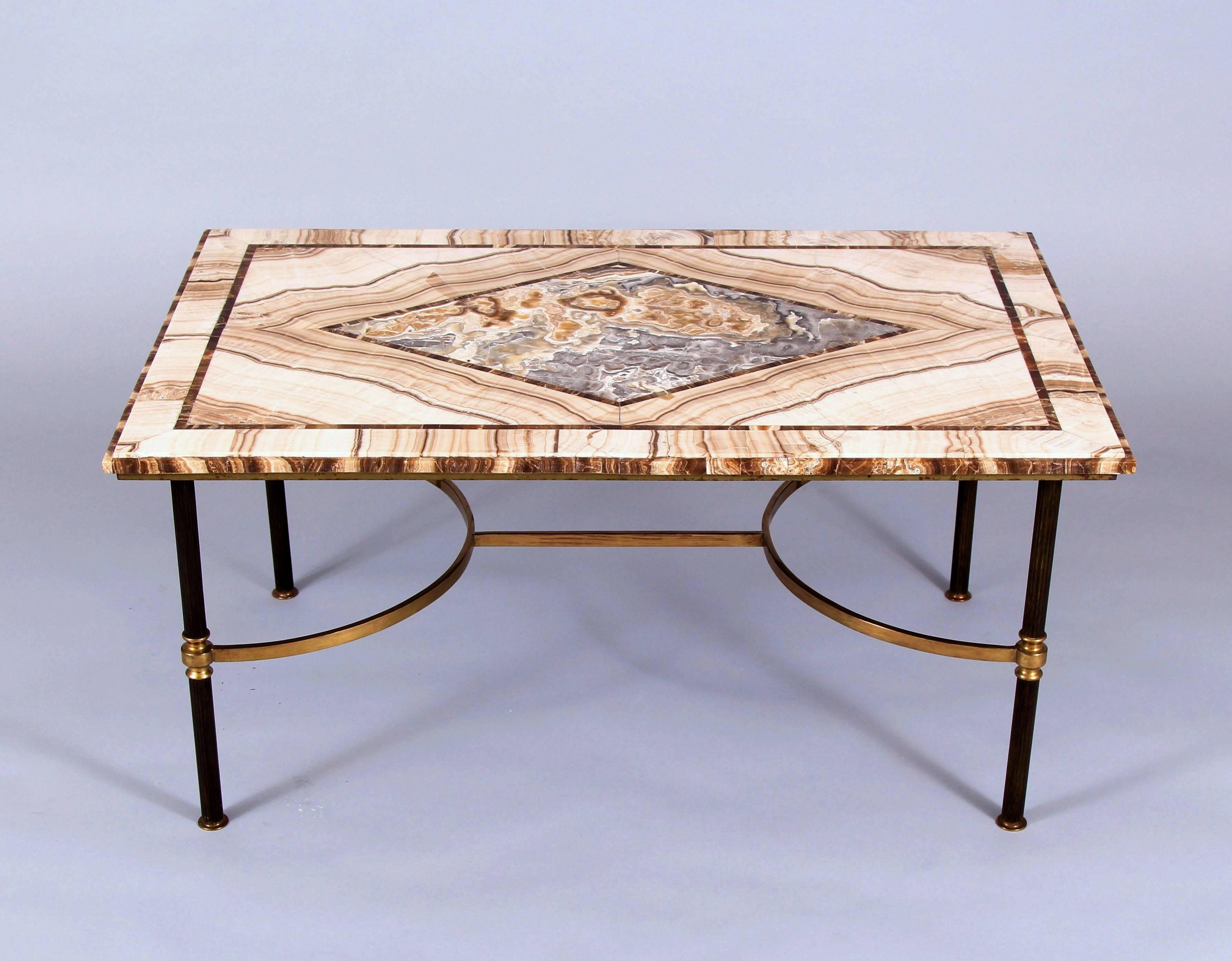 Mitte des 20. Jahrhunderts Italienischer Alabaster-Marmor-Couchtisch (Achat)