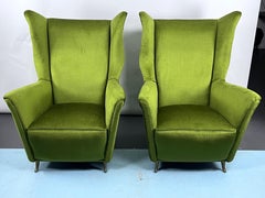 Rare poltrone ISA in velluto verde attribuite a Gio Ponti