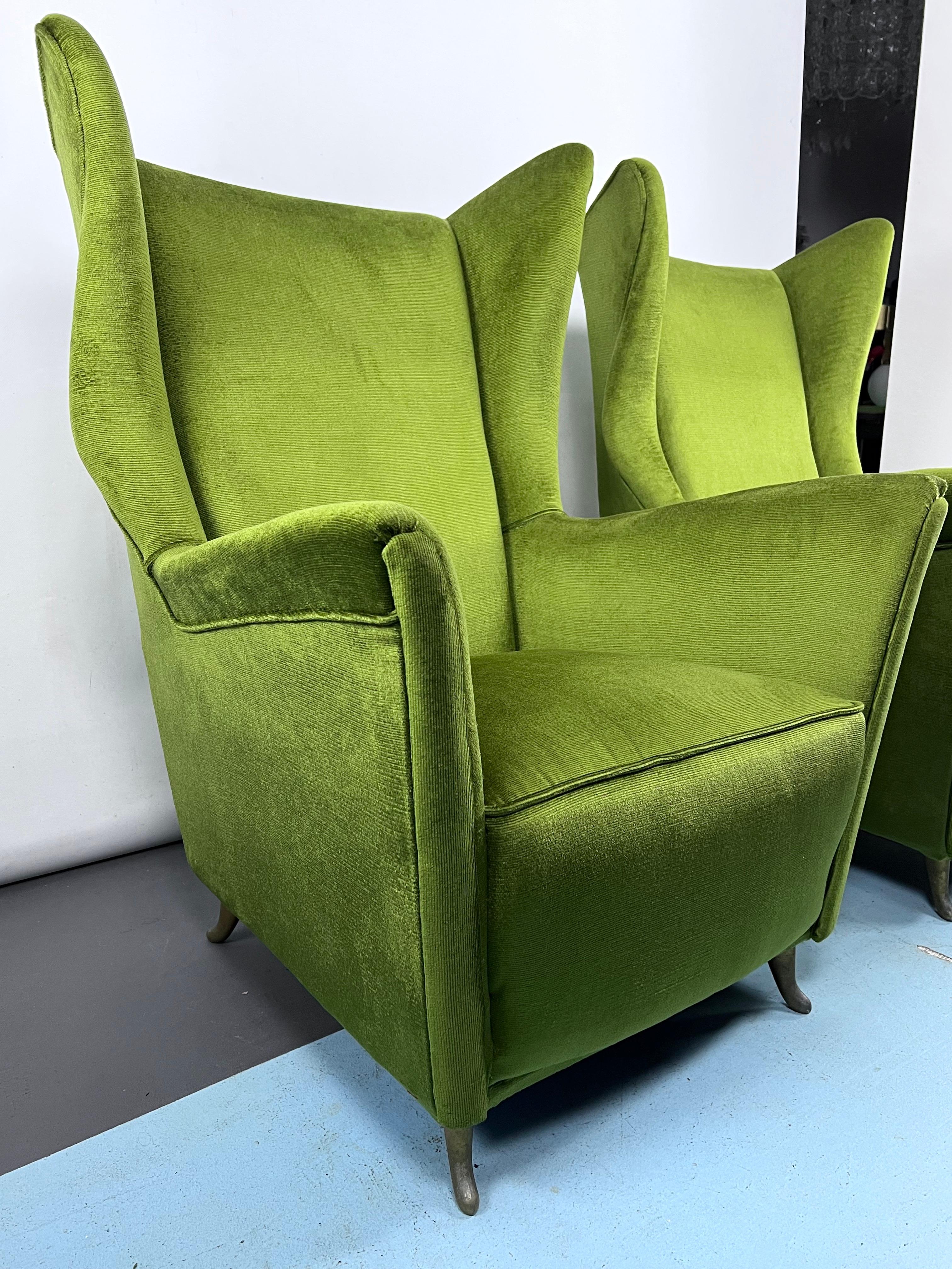 Mid-20th Century Rare Midcentury Italian Green Velvet ISA Armchairs Attributable to Gio Ponti For Sale