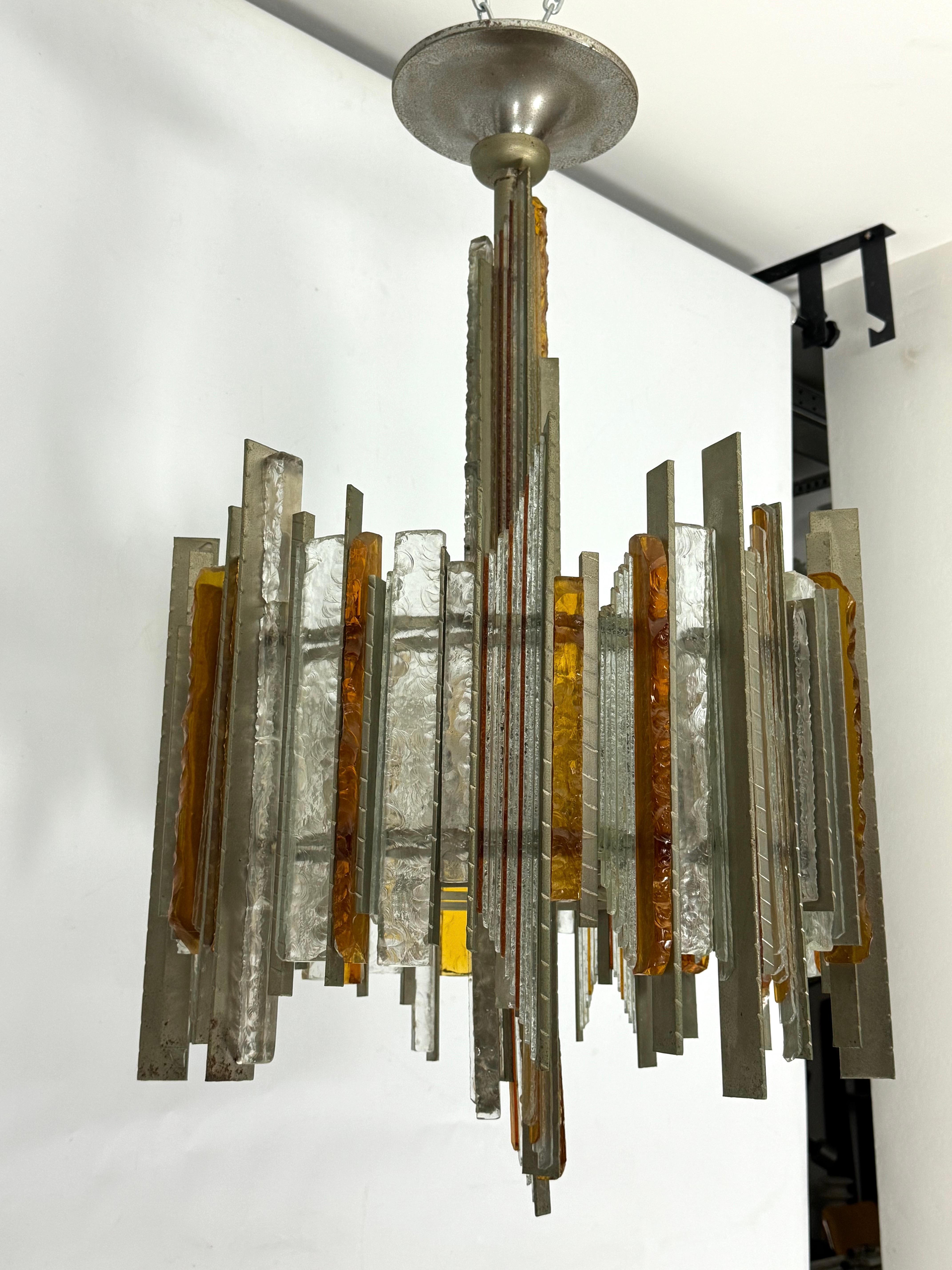 Rare Mid-Century Large chandelier by Albano Poli for Poliarte. Italy 1970s In Good Condition For Sale In Catania, CT