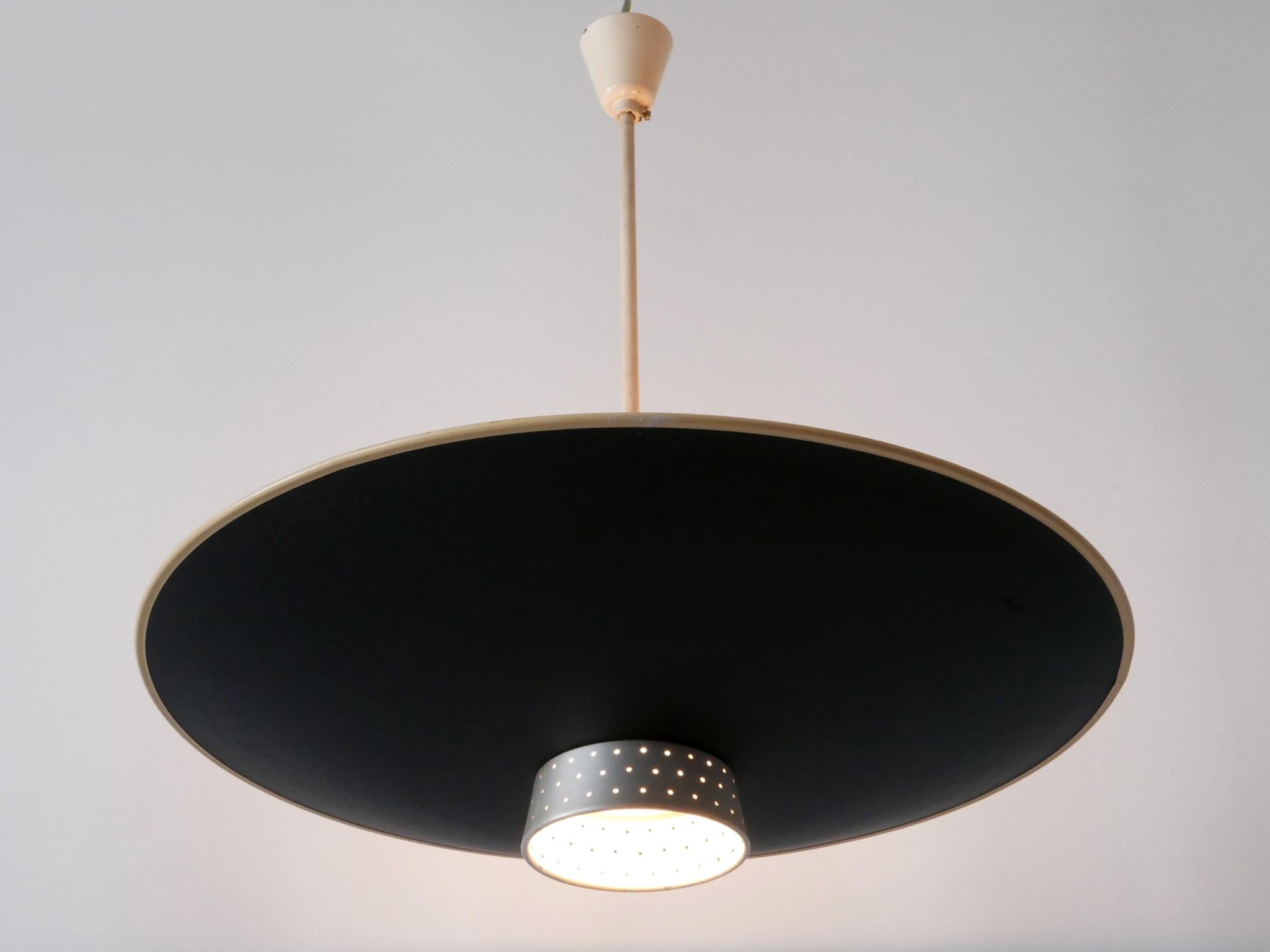 Rare Mid Century Modern 4-Flamed Pendant Lamp DD 39 by Philips Netherlands 1950s In Good Condition For Sale In Munich, DE