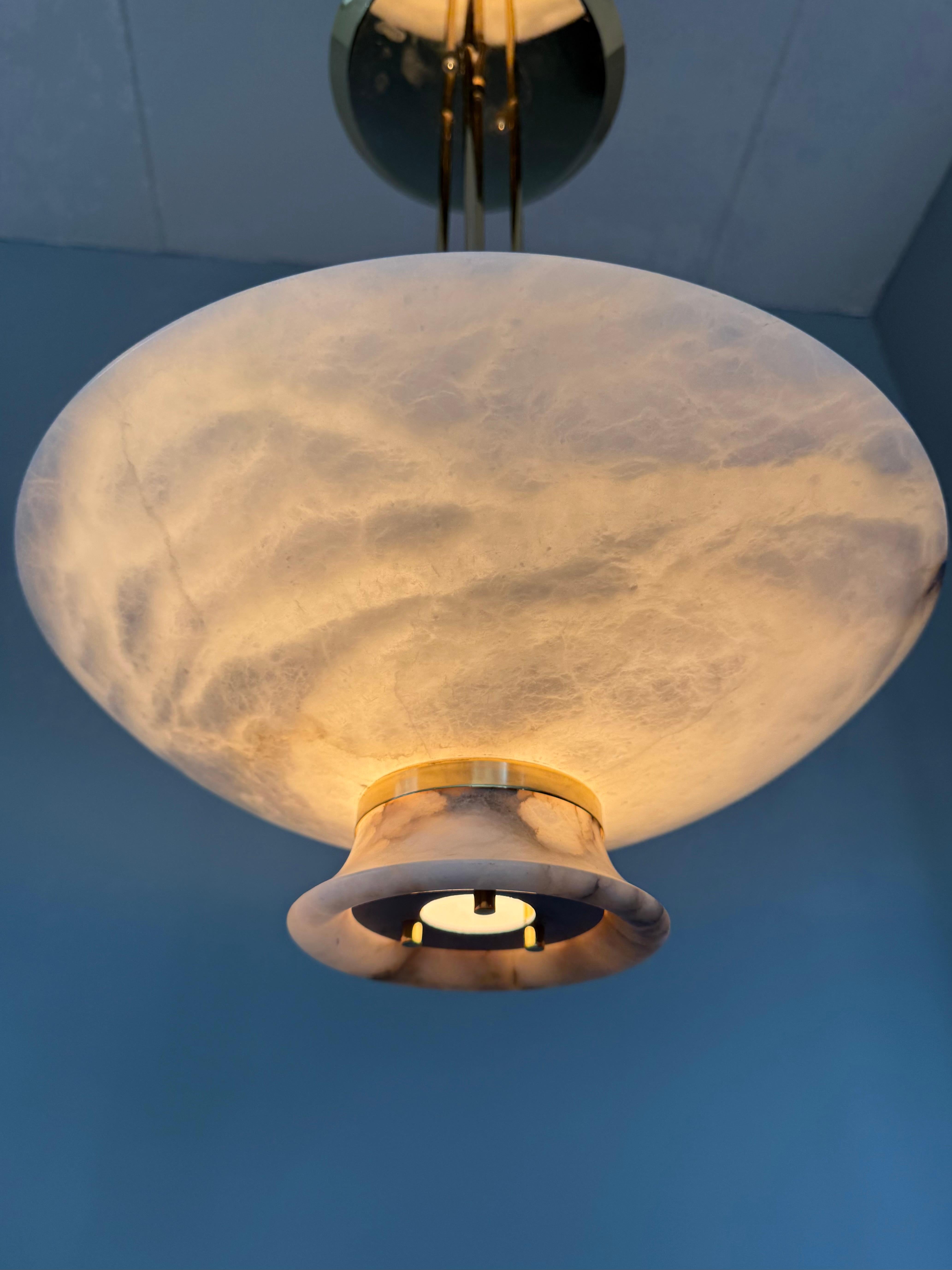 Rare Mid-Century Modern Alabaster Pendant Light with Brass Detail, Italy, 1970s For Sale 5
