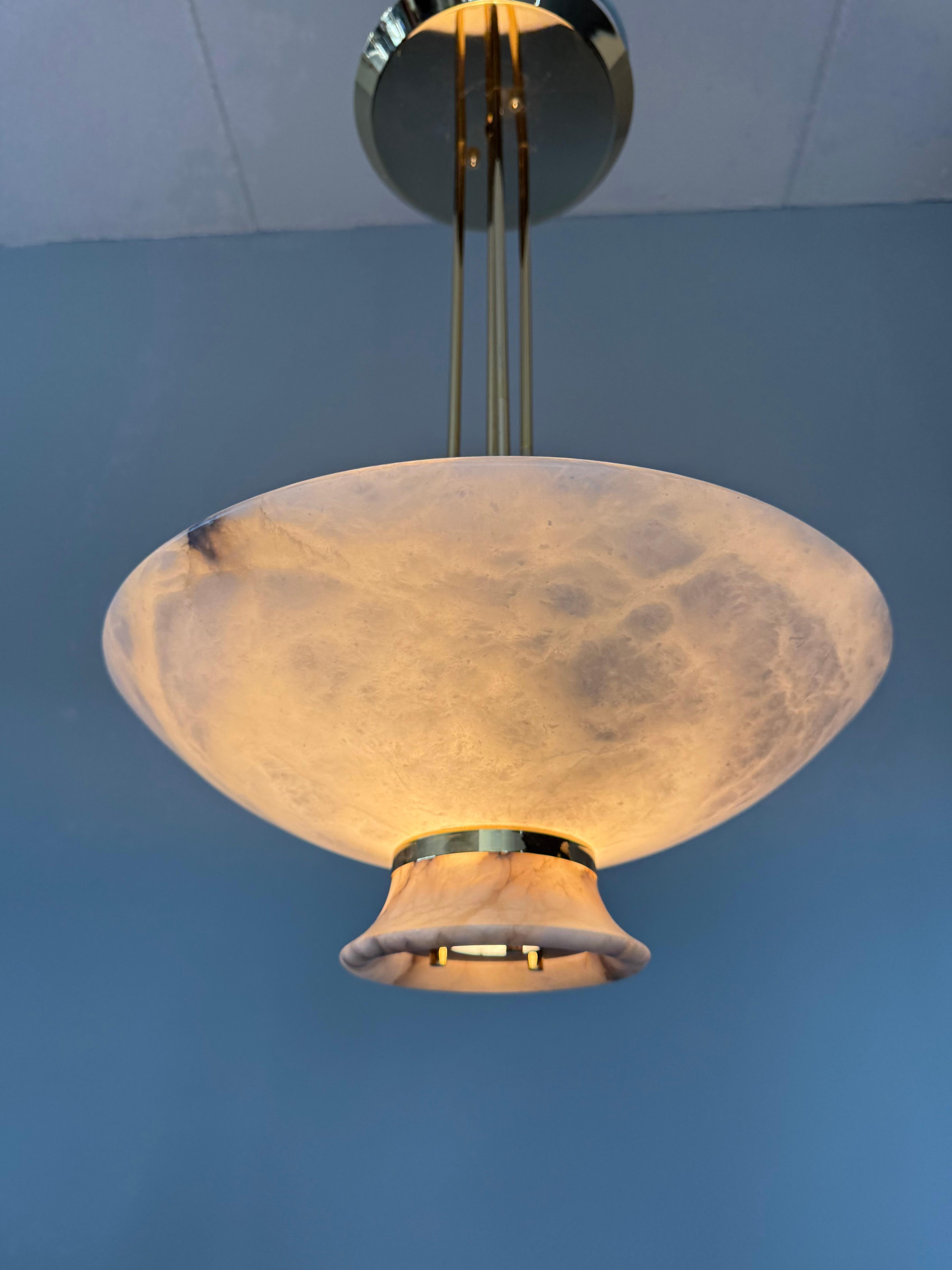 Rare Mid-Century Modern Alabaster Pendant Light with Brass Detail, Italy, 1970s For Sale 6