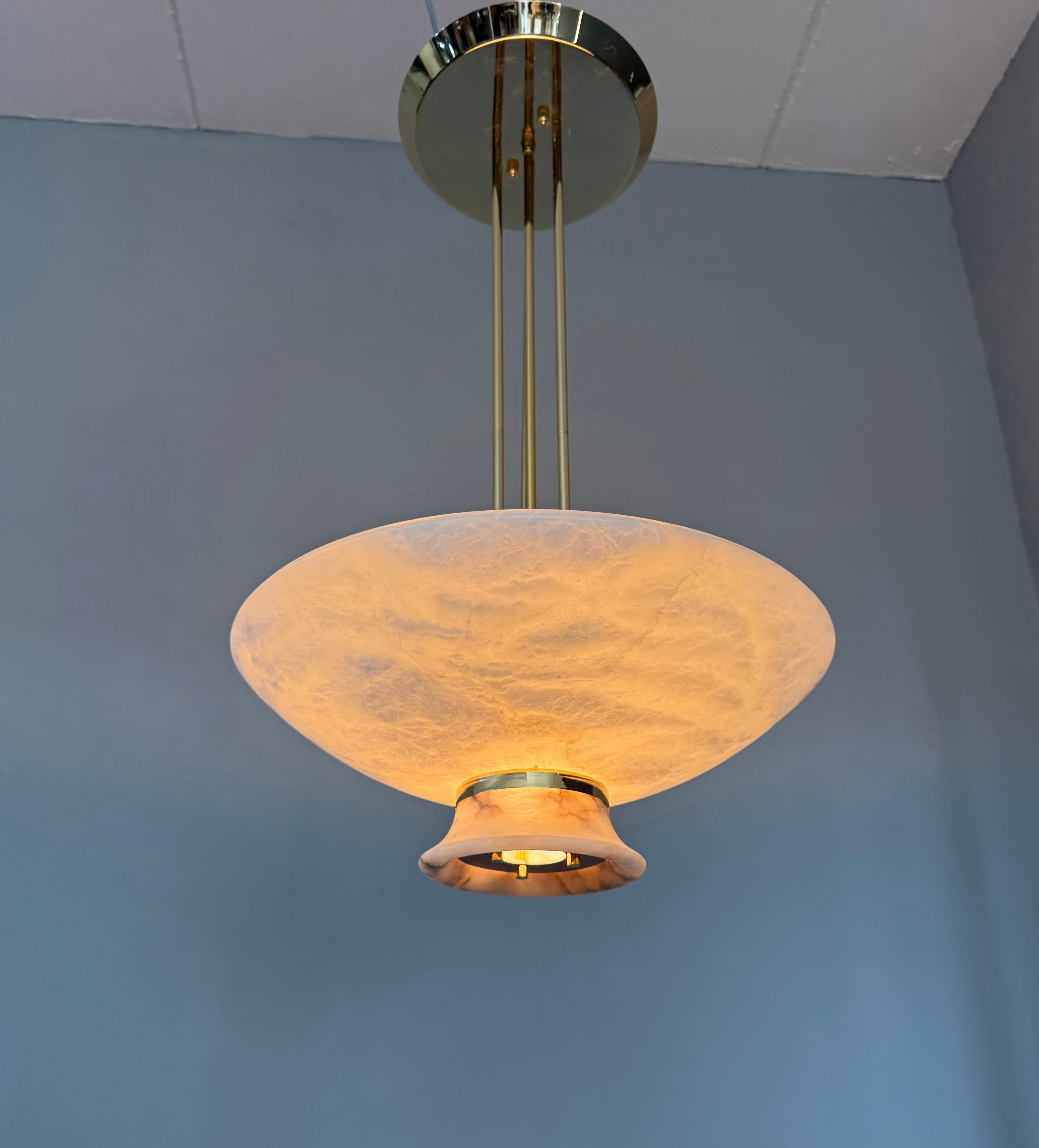 Rare Mid-Century Modern Alabaster Pendant Light with Brass Detail, Italy, 1970s For Sale 7