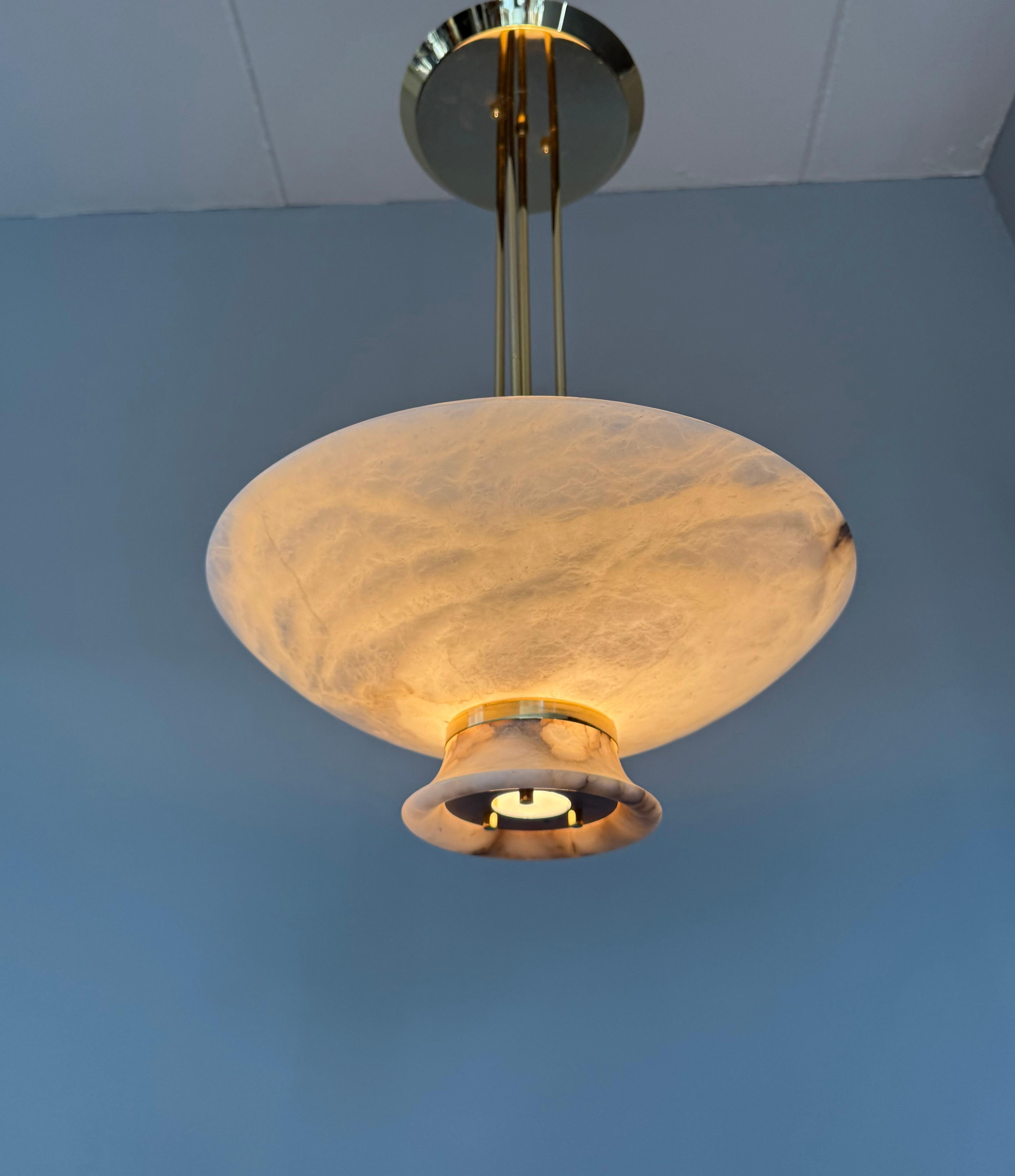 Rare Mid-Century Modern Alabaster Pendant Light with Brass Detail, Italy, 1970s For Sale 9