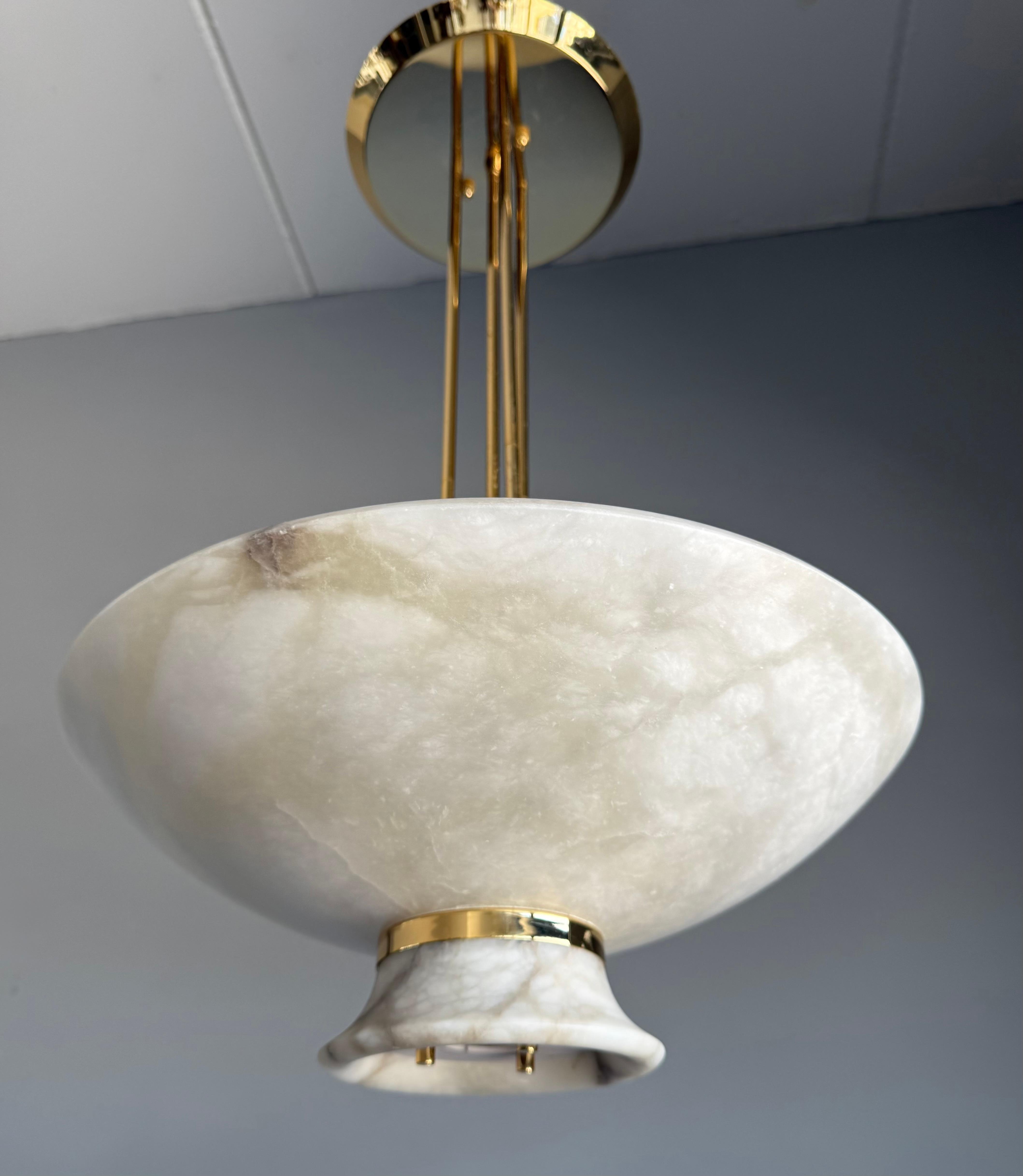 European Rare Mid-Century Modern Alabaster Pendant Light with Brass Detail, Italy, 1970s For Sale