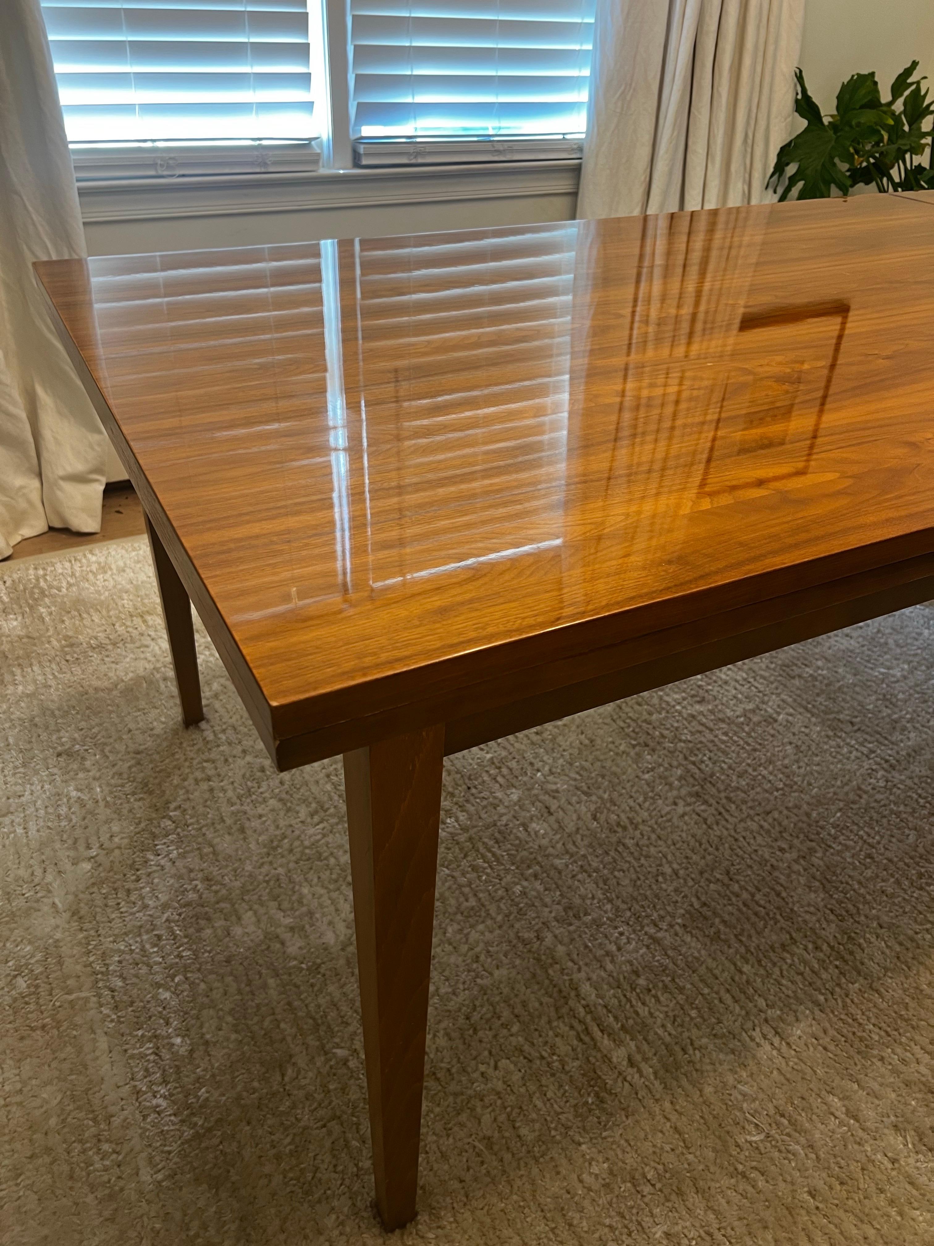 Raro - Mesa de comedor Berlín, Alemania, moderna de mediados de siglo - Extensible en Bueno estado para la venta en Los Angeles, CA