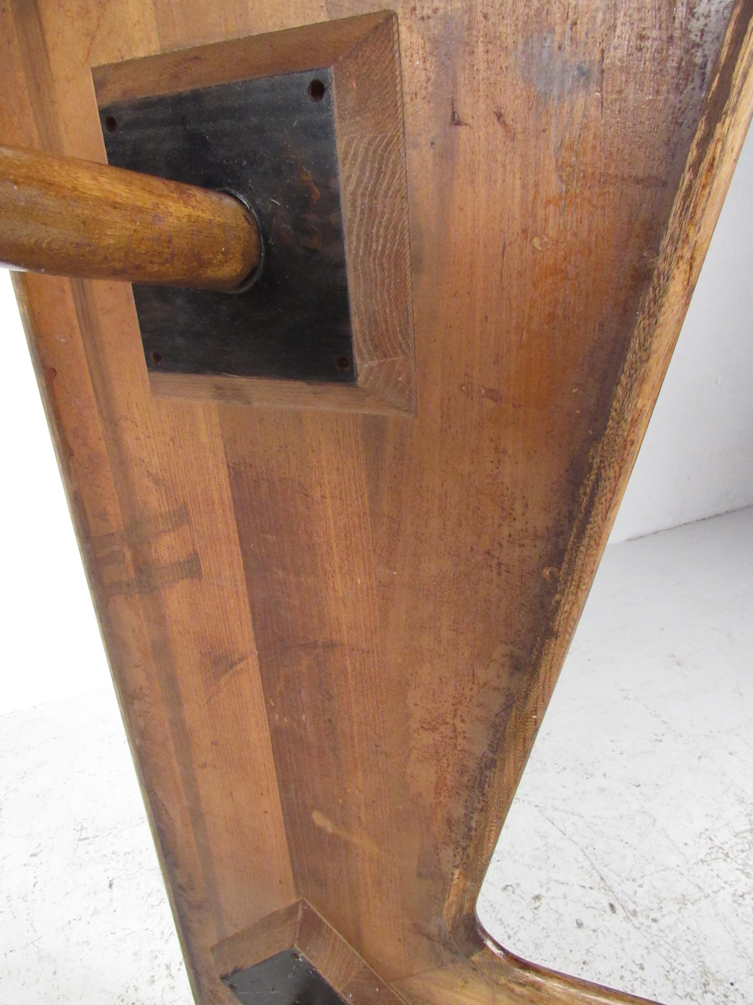 Walnut Rare Mid-Century Modern Boomerang Table by Lane