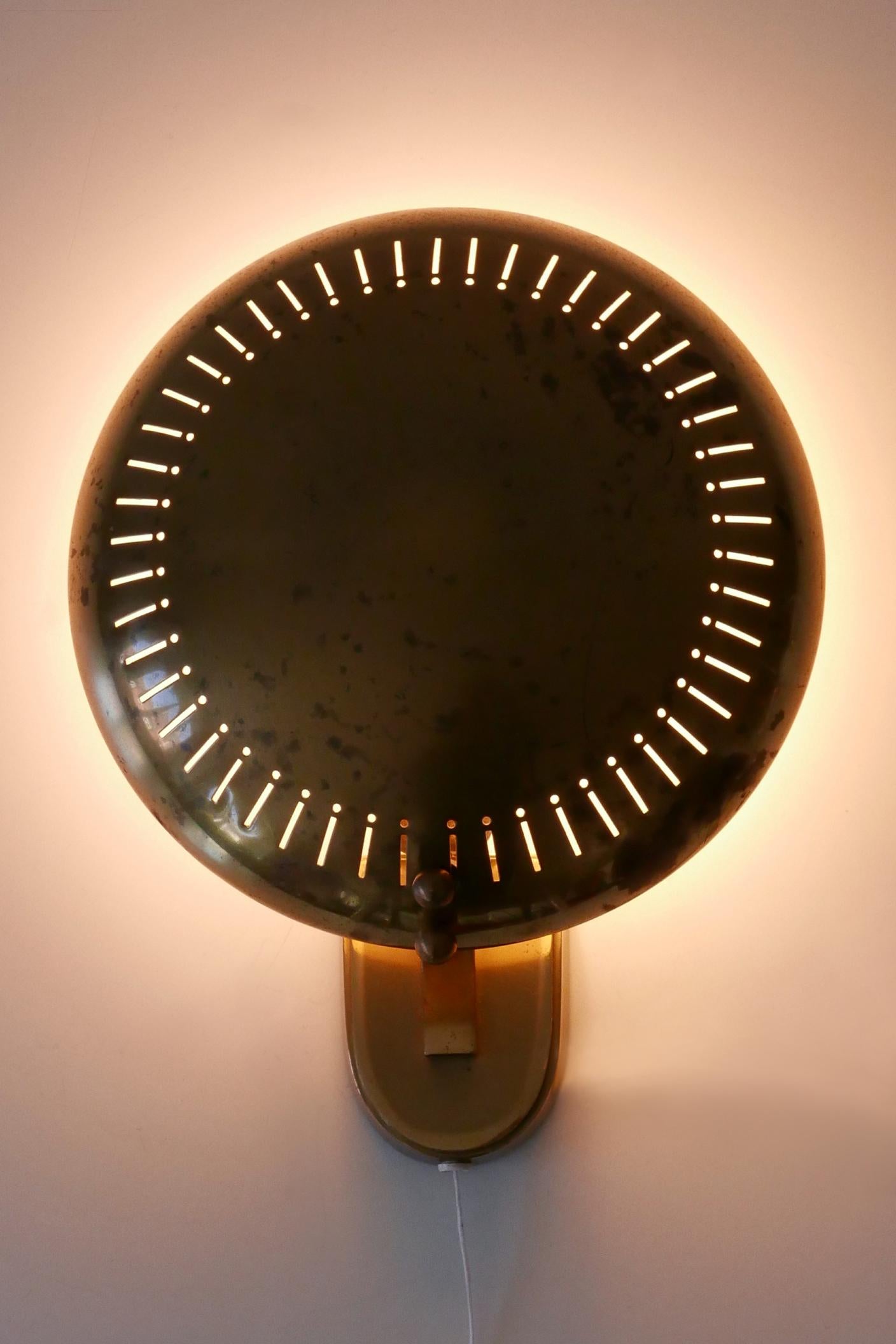 Raro candelabro o aplique de latón moderno de mediados de siglo, por Hillebrand Leuchten Años 50 en venta 6