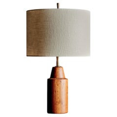 Rare lampe de bureau d'Arden Riddle en cerisier