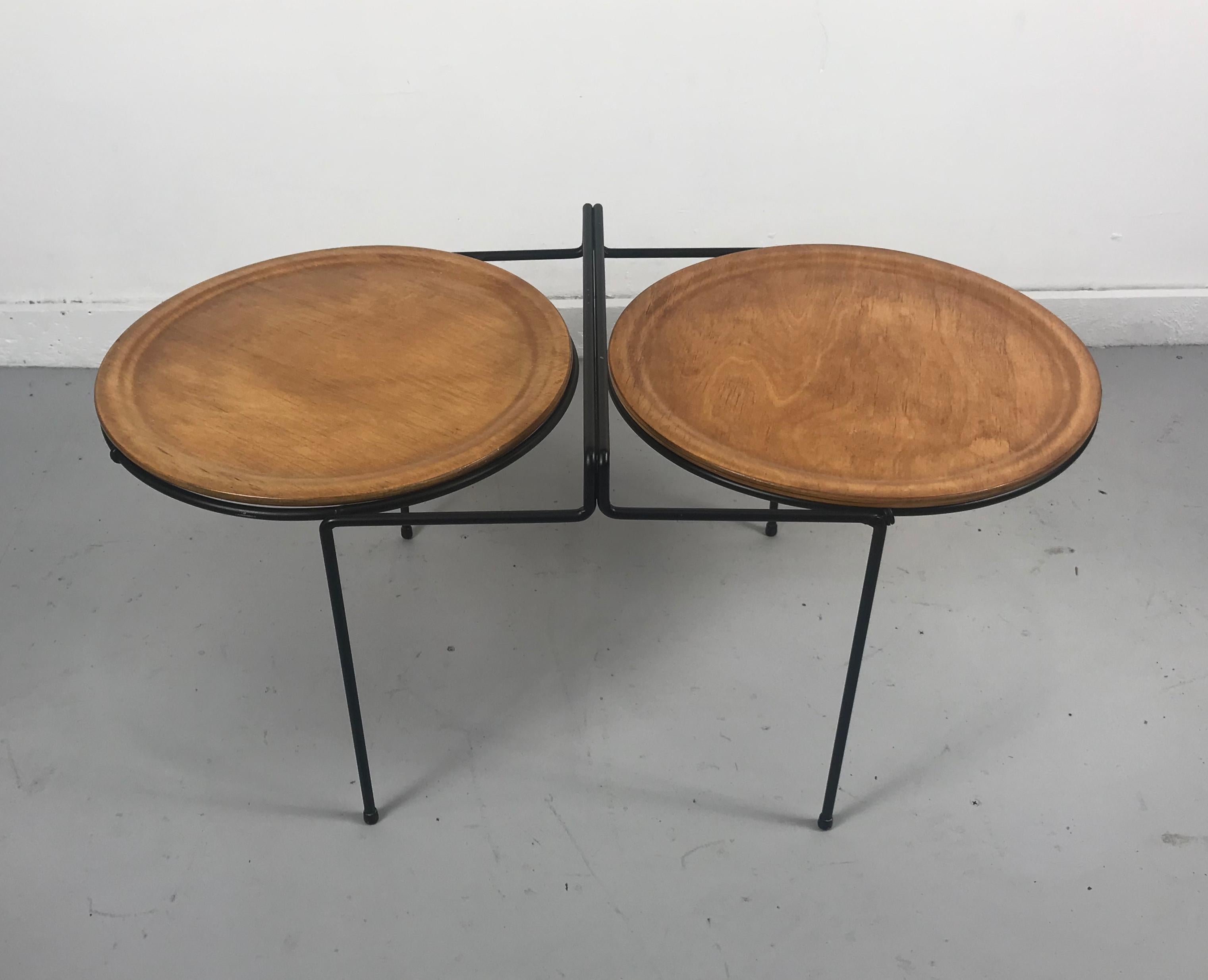 Mid-Century Modern Rare table à cocktail à plateau moderne du milieu du siècle dernier «Tempo Group » de Tony Paul en vente