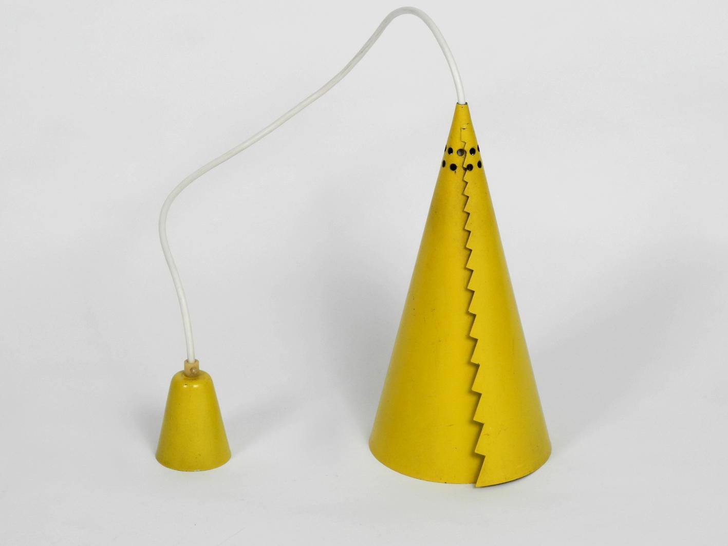 Rare Mid-Century Modern Cone Shaped Pendant Lamp Made of Sheet Steel in Yellow For Sale 1