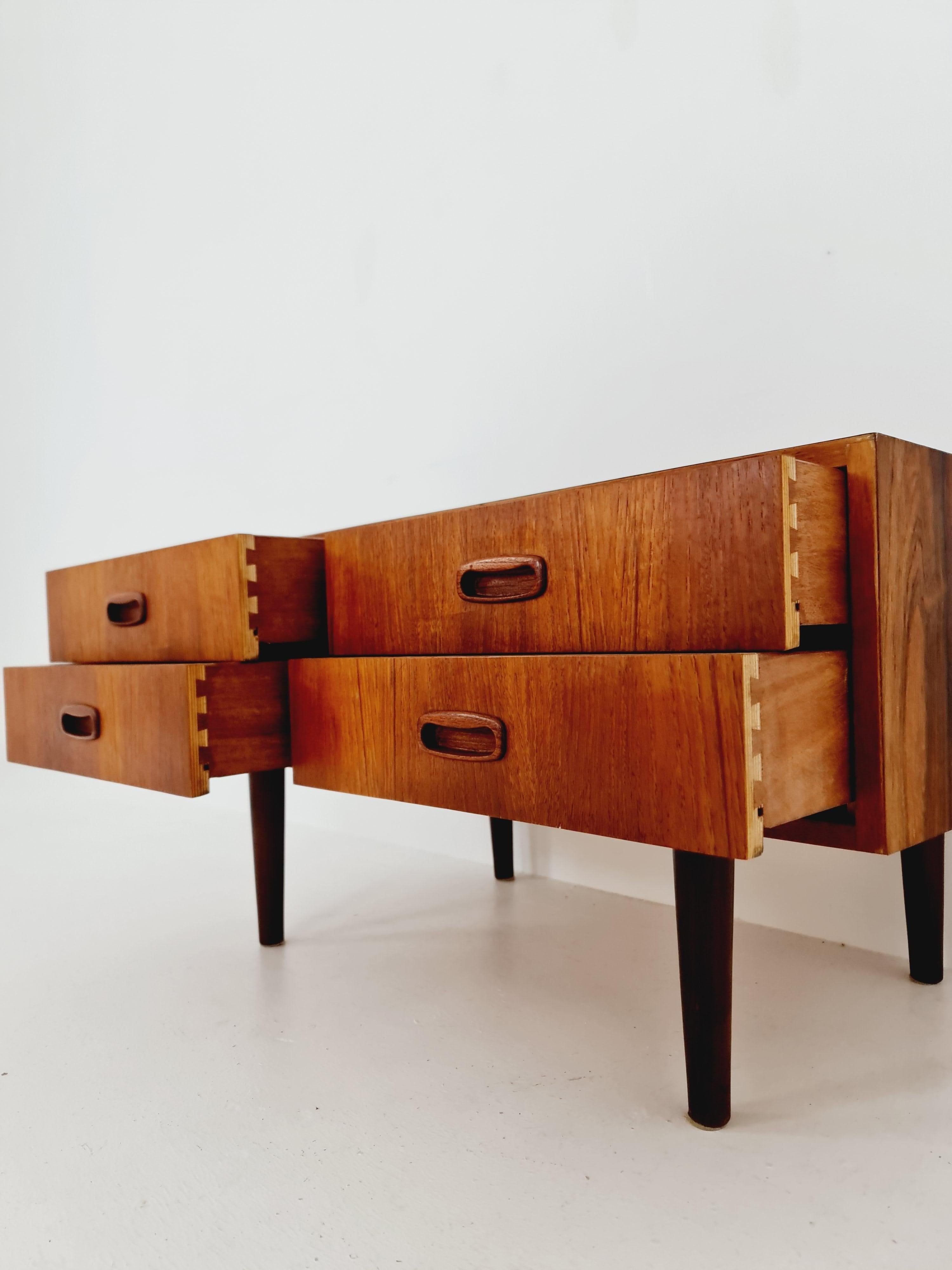 Rare Mid Century Modern Danish rosewood Sideboard with drawers, 1950s In Good Condition For Sale In Gaggenau, DE