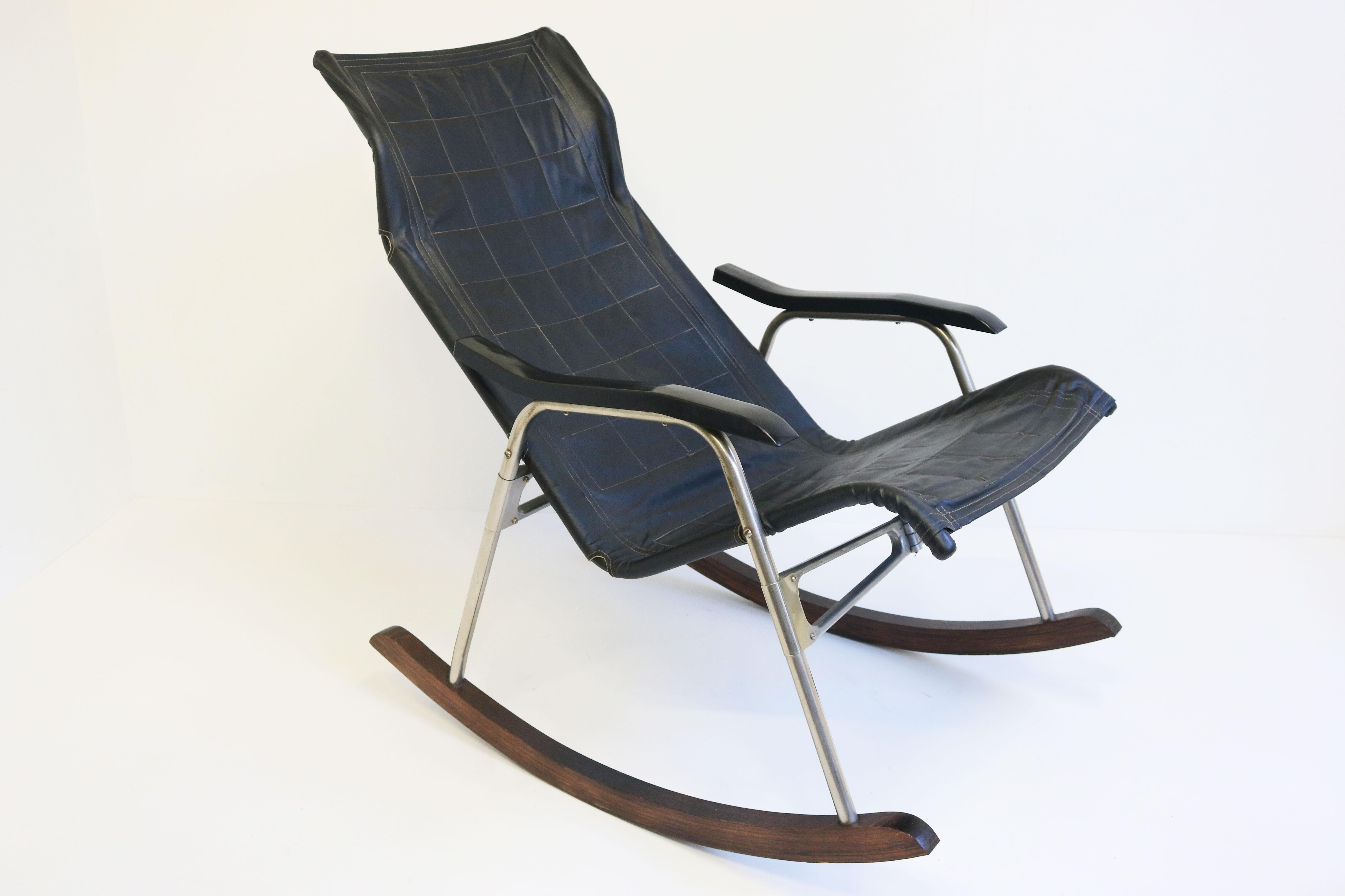 Rare Mid-Century Modern Design rocking chair by Takeshi Nii 1960 Black leather For Sale 2