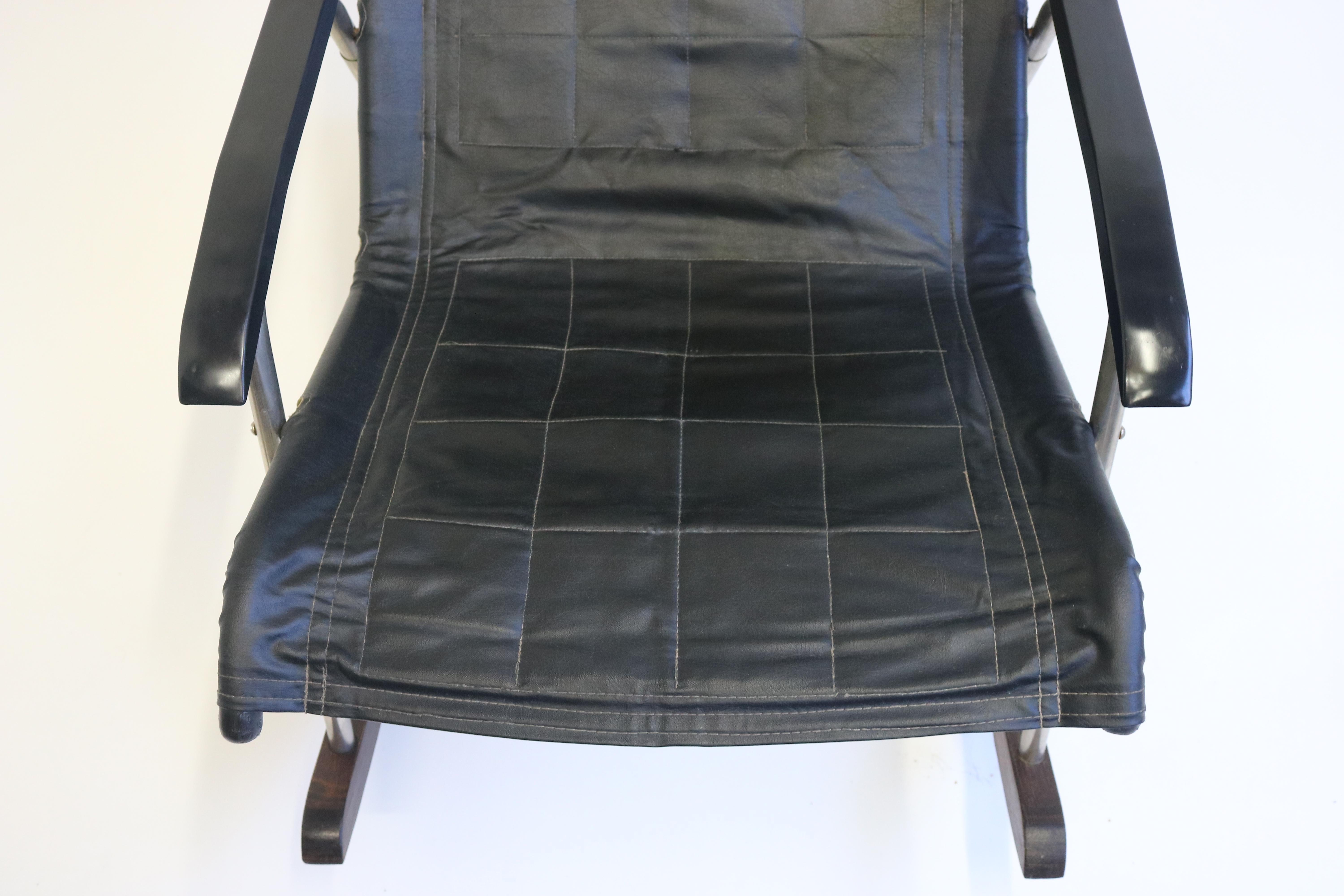 Rare Mid-Century Modern Design rocking chair by Takeshi Nii 1960 Black leather For Sale 1