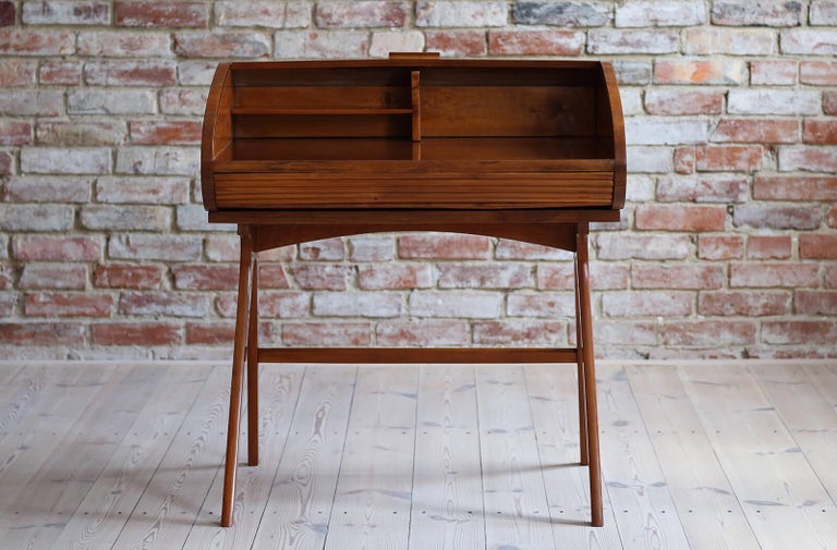Mid-Century Desk with Roll-Top, Walnut Veneer, 1950s, Fully Restored For Sale 6