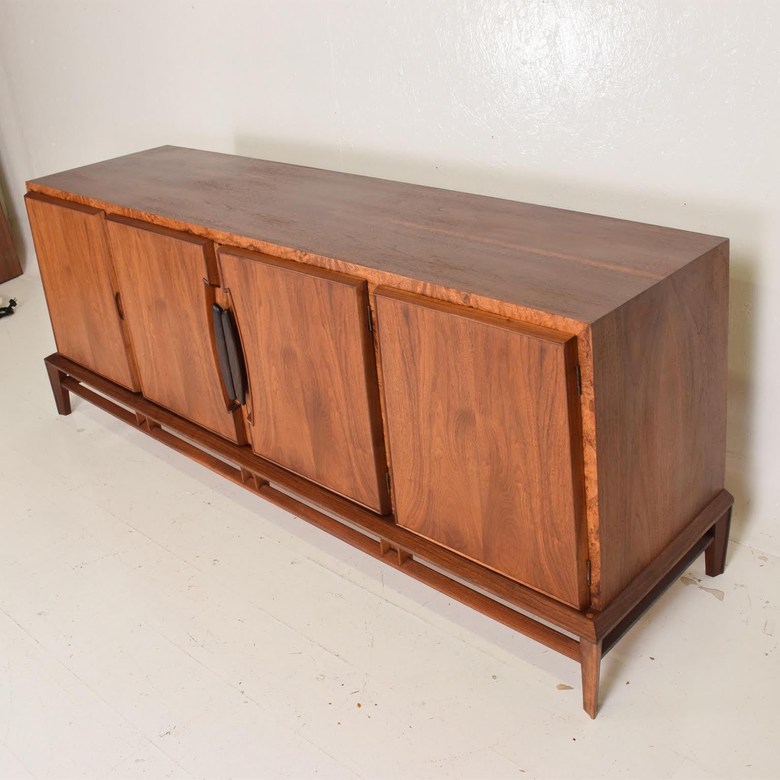 Rare Mid-Century Modern Dresser by Helen Hobey for Baker Walnut, Burl & Rosewood In Good Condition In Chula Vista, CA