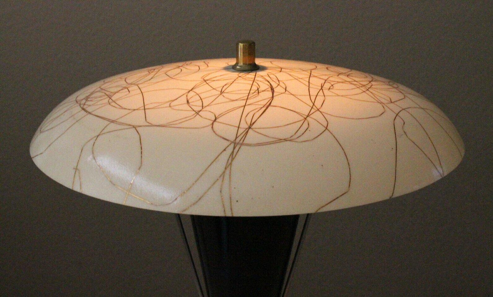 Rare lampe de bureau en FIBERGLASS REFLECTOR de la modernité du milieu du siècle dernier ! BILL LAM STUDIO années 1950 Bon état - En vente à Peoria, AZ