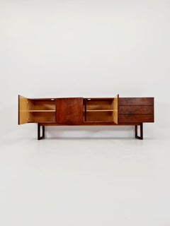 Rare buffet allemand moderne du milieu du siècle dernier en teck, années 1960