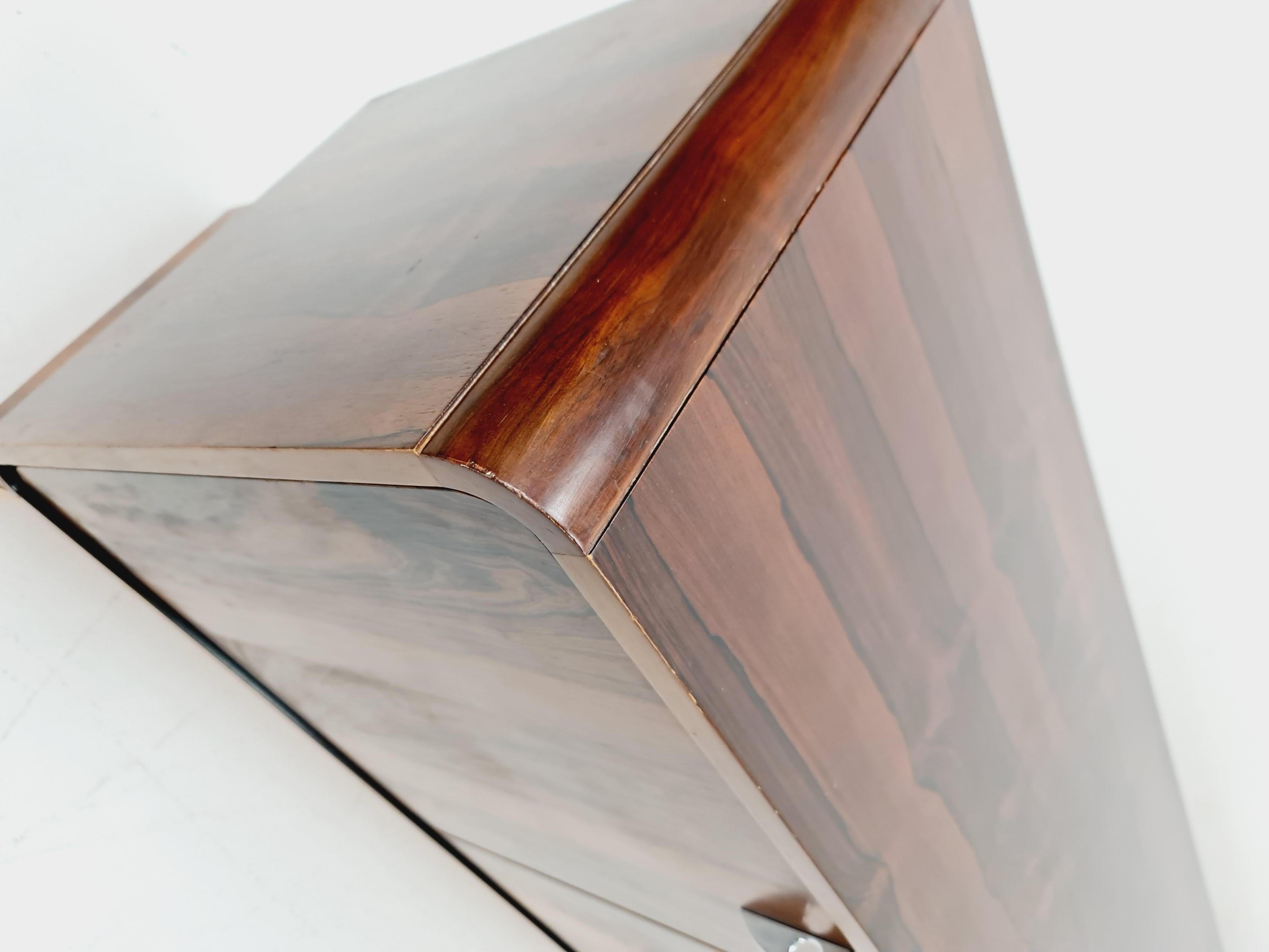 Rare buffet allemand moderne du milieu du siècle dernier en teck, années 1960 en vente 2