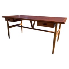 Rare Mid-Century Modern Hans Wegner Wishbone Desk