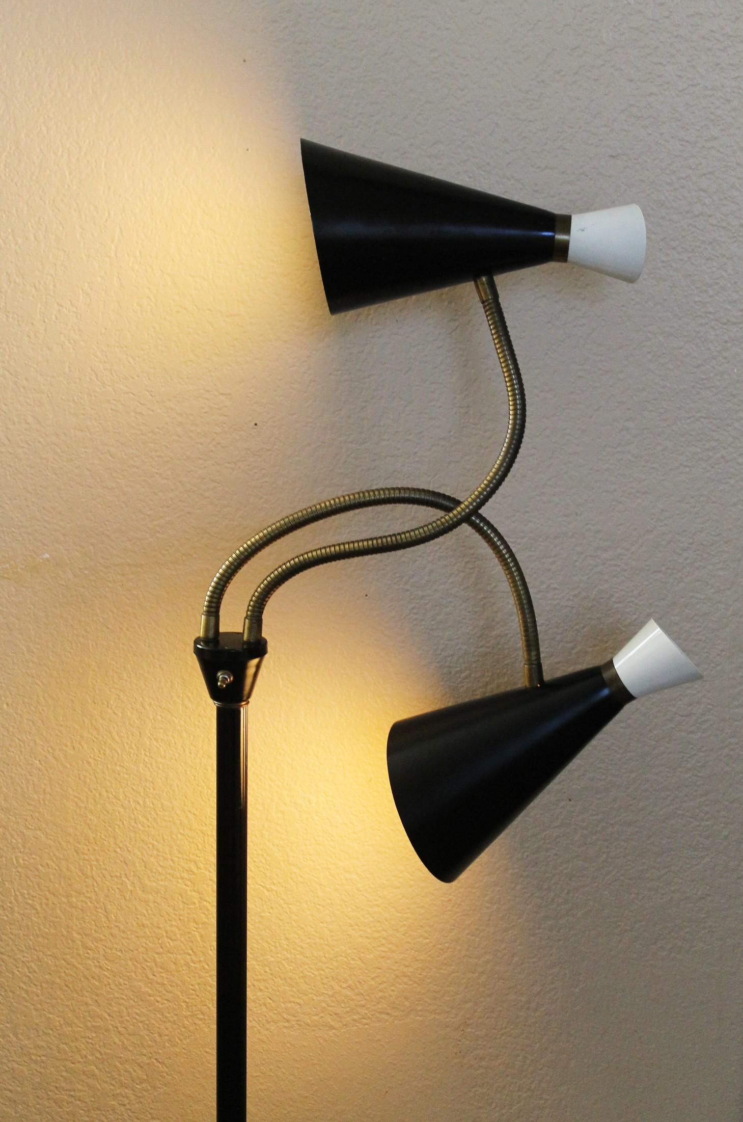 Rare Mid Century Modern Majestic Floor Lamp. Iron Atomic 1950s Dual Cone Shades 1