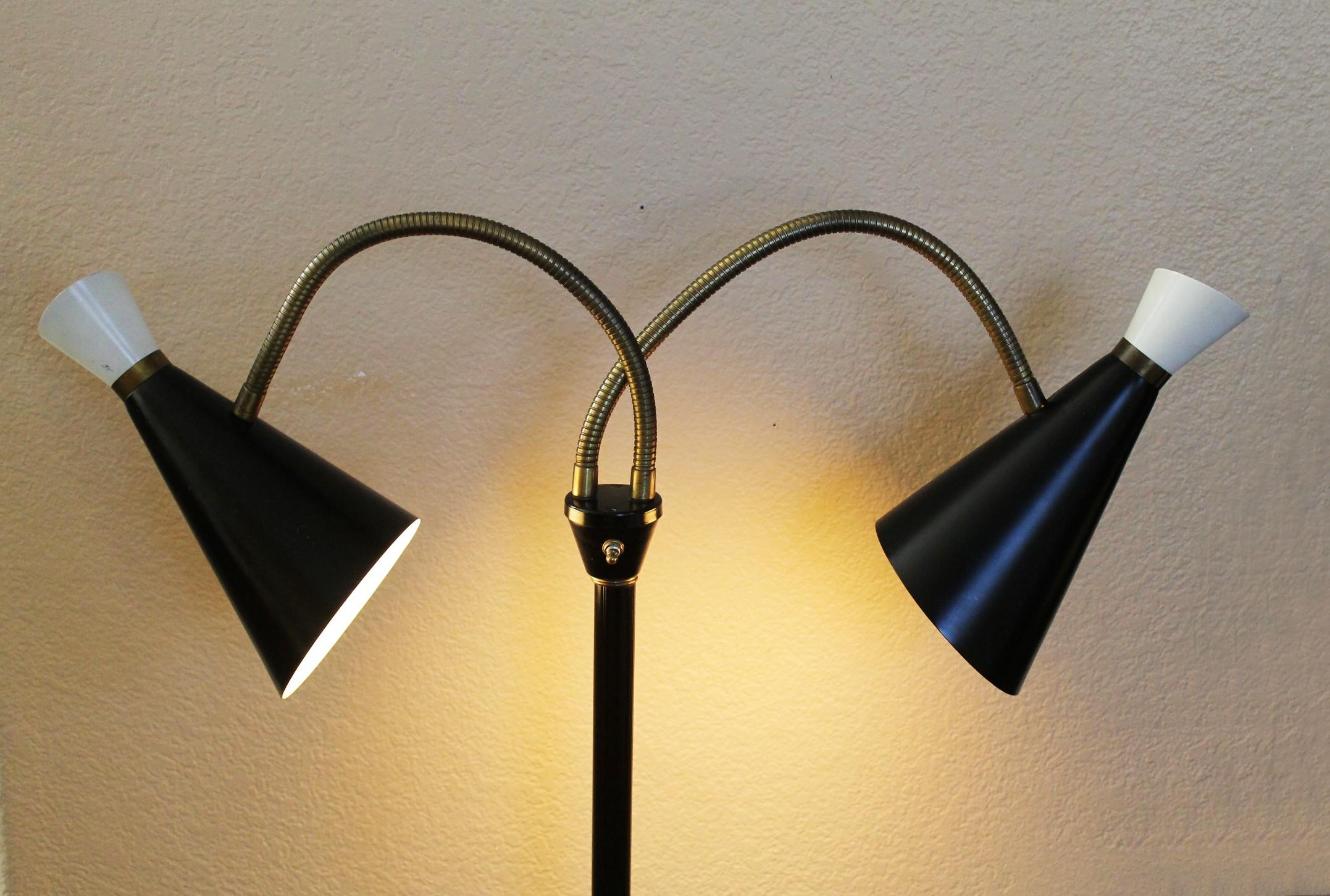 Rare Mid Century Modern Majestic Floor Lamp. Iron Atomic 1950s Dual Cone Shades For Sale 2