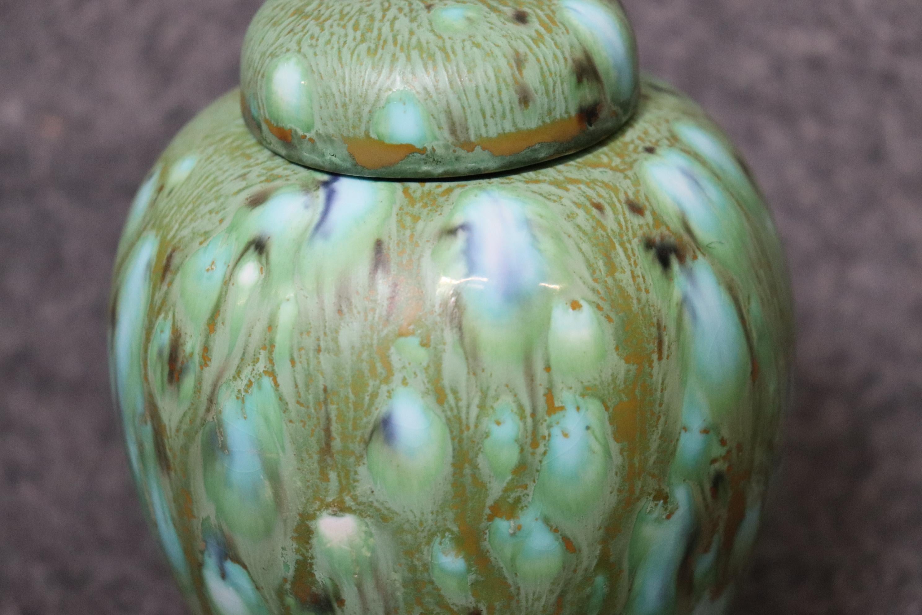 Poteries Rare vase en poterie MCM moderne du milieu du siècle, jarre avec couvercle signé 