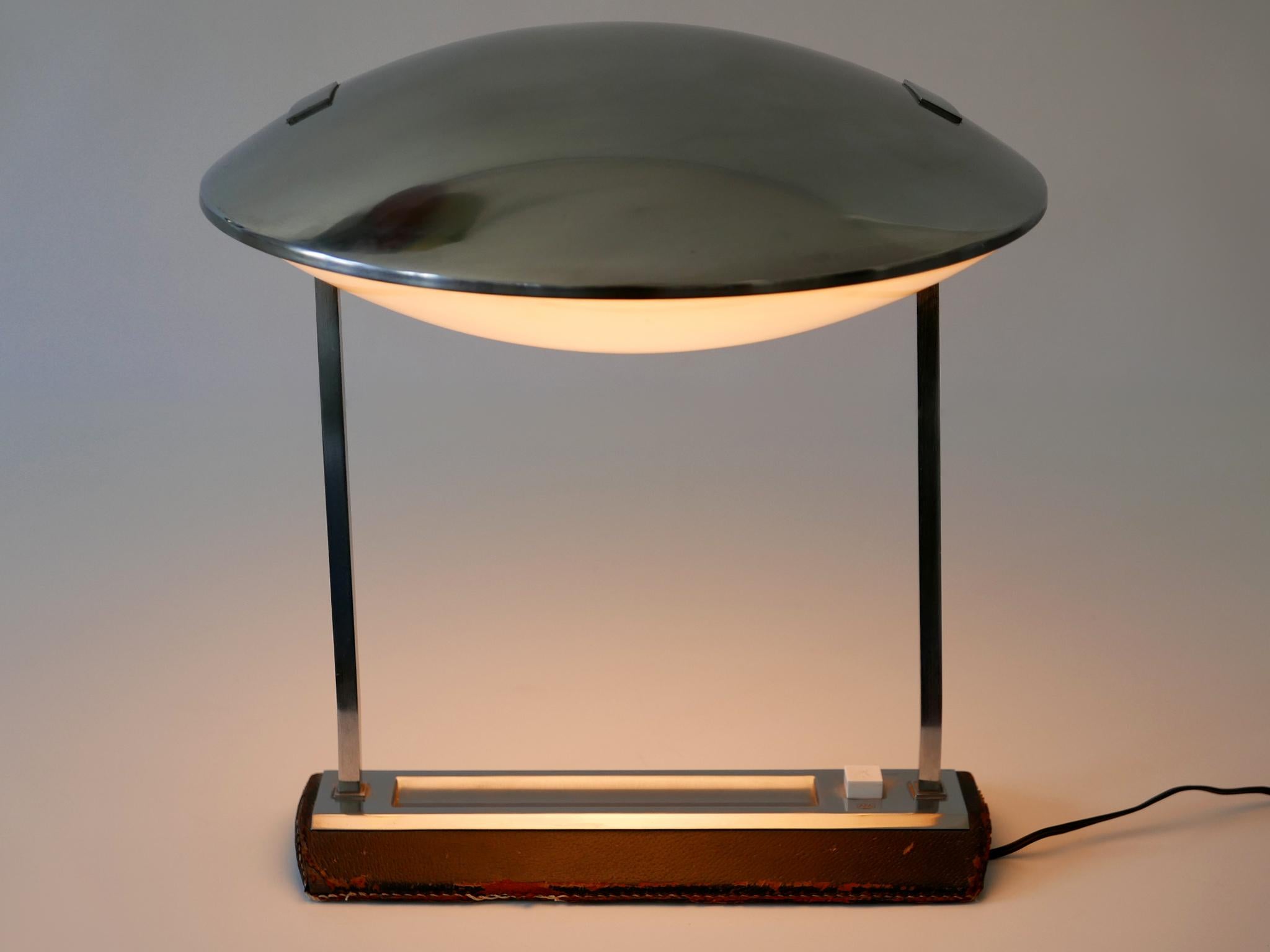 Milieu du XXe siècle Rare lampe de bureau moderne mi-siècle Stilnovo, modèle 8050 Metalarte, années 1960 en vente