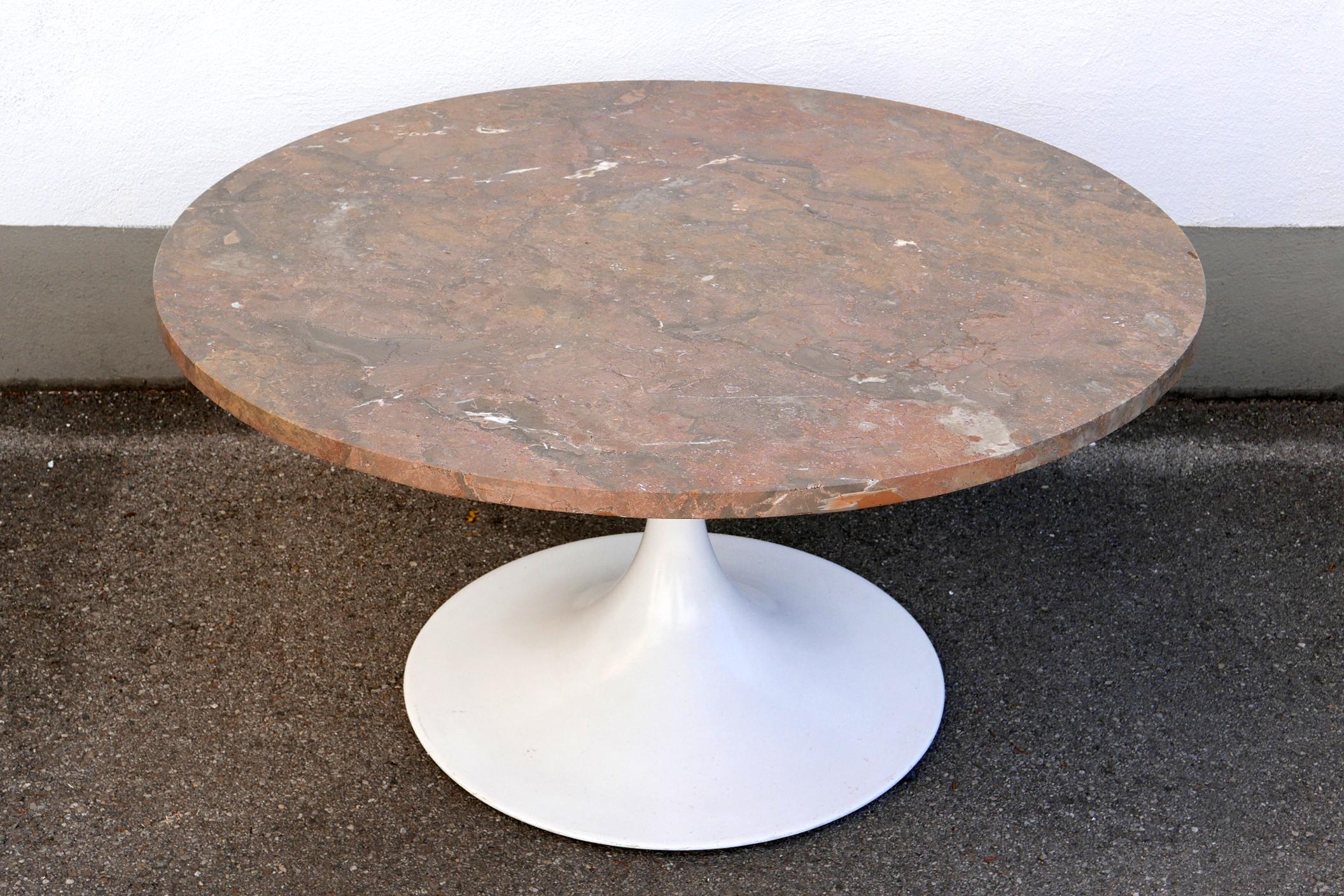 Rare table basse moderne du milieu du siècle dernier en marbre à base de tulipe par Honsel, Allemagne, années 1960 en vente 5