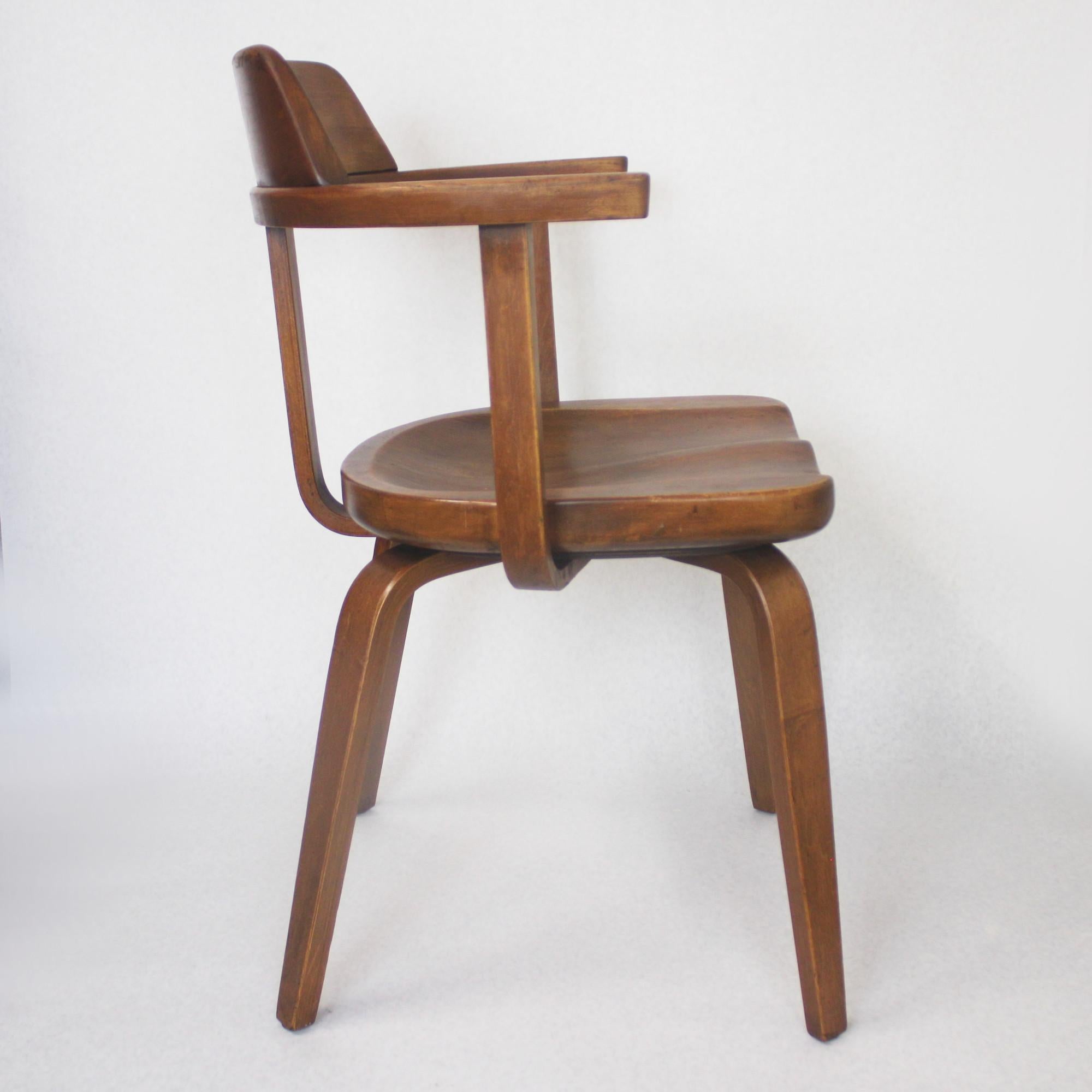 American Rare Mid-Century Modern W199 Chair Designed by Walter Gropius for Thonet Bauhaus