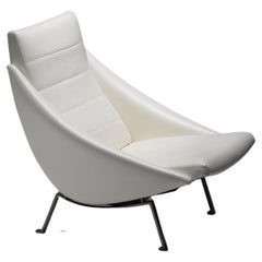 Rare fauteuil de salon moderniste du milieu du siècle dernier en blanc Viny d'origine 1950