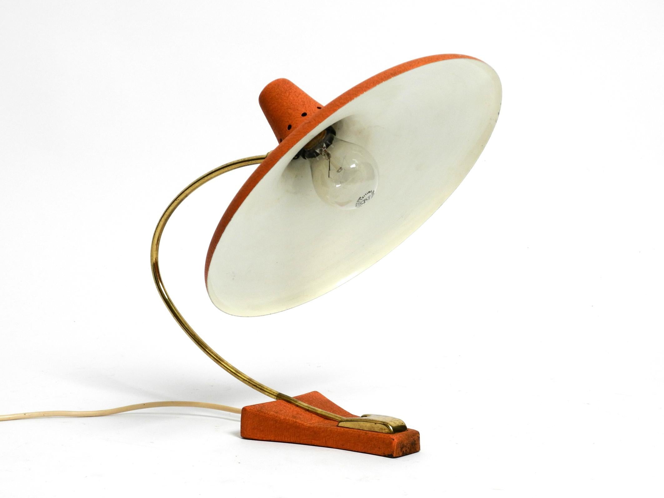 German Rare Mid Century Modernist table lamp with red crinkle paint  lampshade Ø 32 cm For Sale
