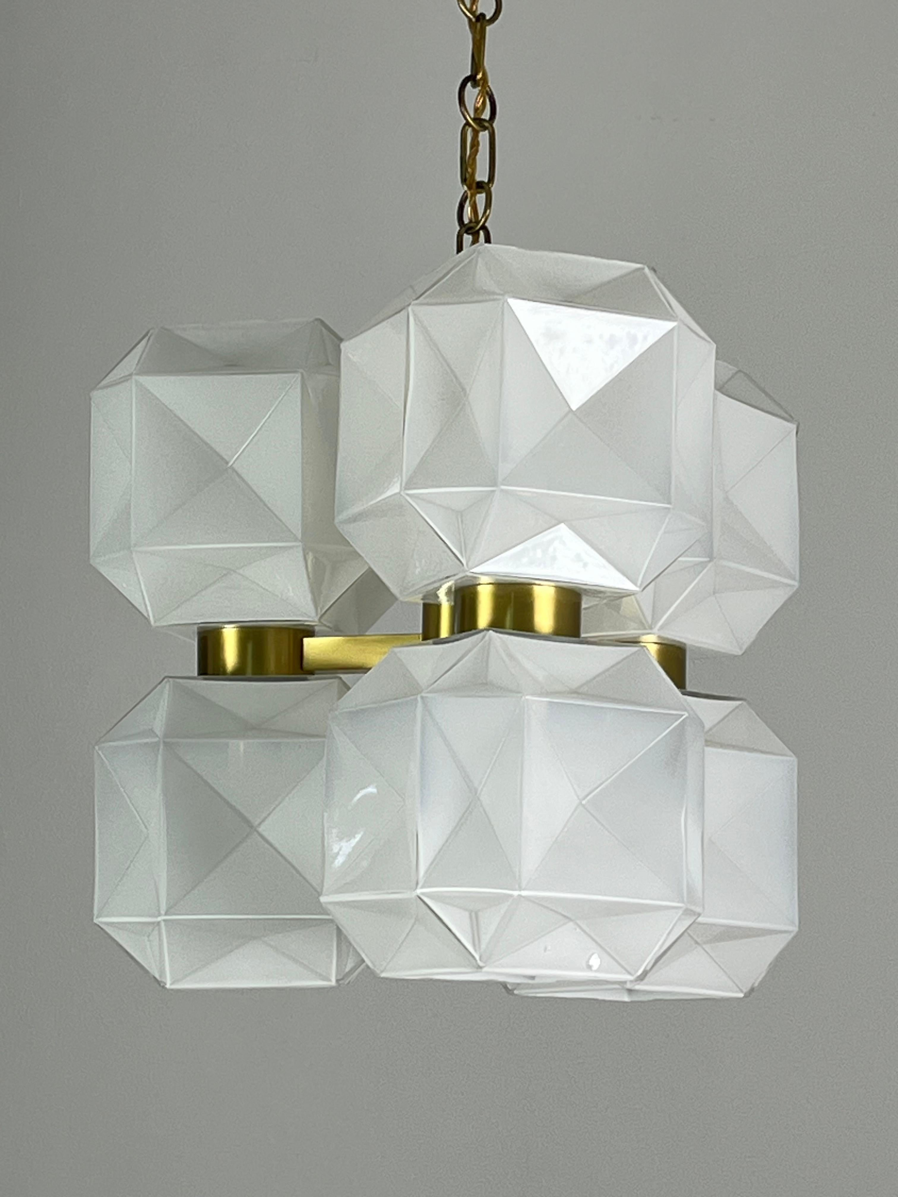 Raro lampadario di metà secolo in vetro di Murano e metallo dorato, anni '60 in vendita 1