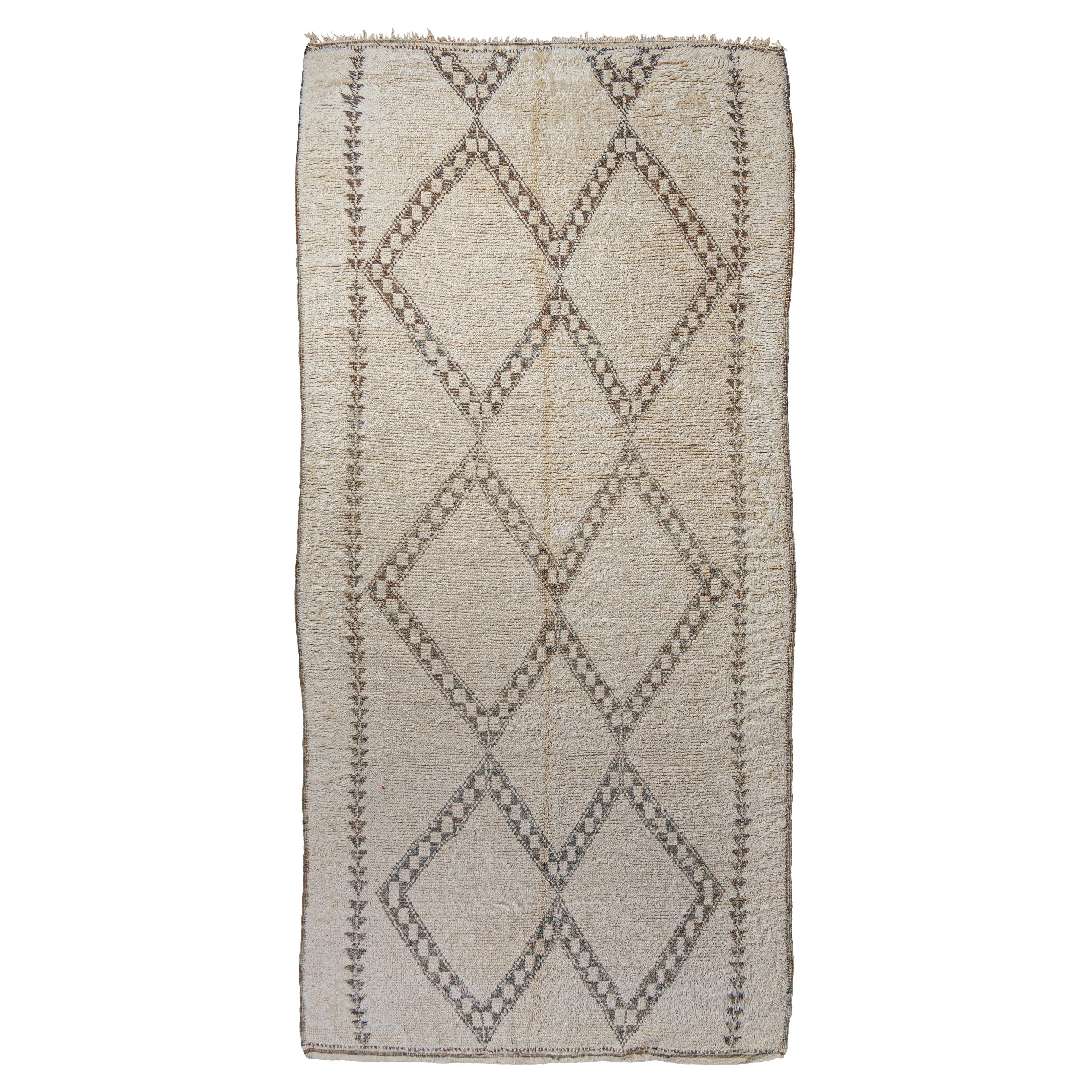 Rare Mid-Century Neutral Minimal Beni Alaham Carpet Curated By Breuckelen Berber For Sale