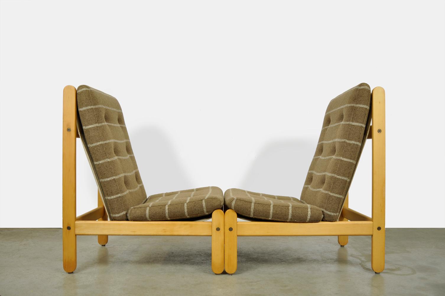 Rare mid-century oak easy lounge chairs by Bernt Petersen for Schiang Furniture In Good Condition For Sale In Denventer, NL