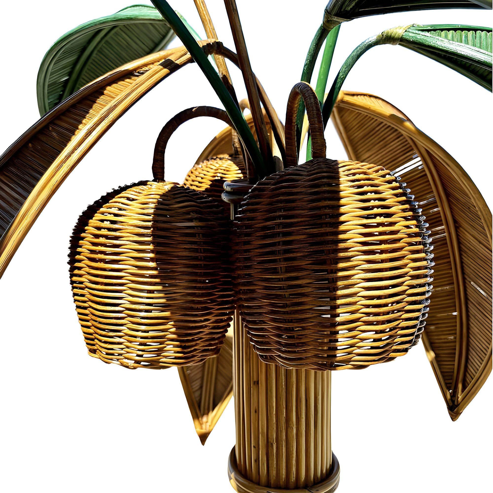 Rattan RARA lampada da terra scultorea a forma di palma in rattan della metà del secolo scorso, Mario Lopez Torres in vendita