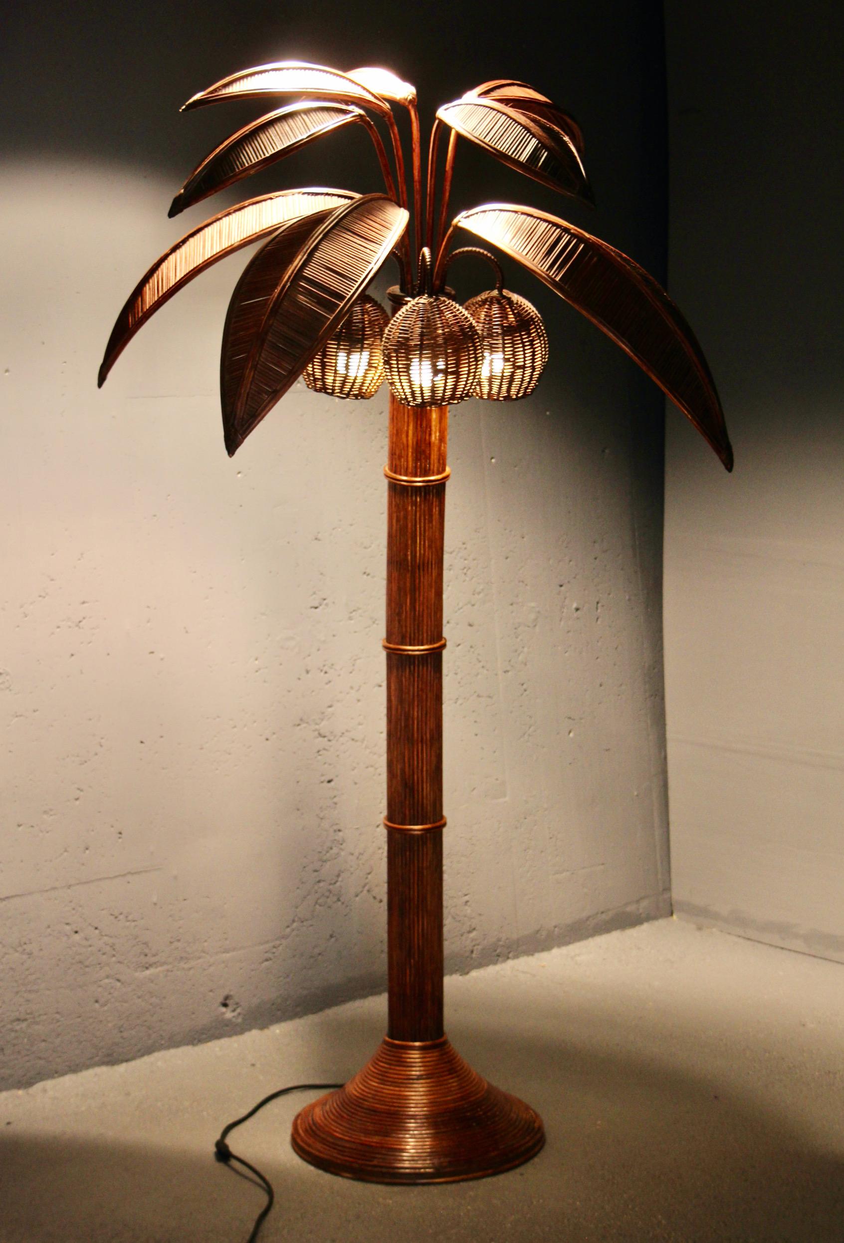 RARE Mid-century Sculptural Rattan Palm Tree floor Lamp, Mario Torres Lopez For Sale 3