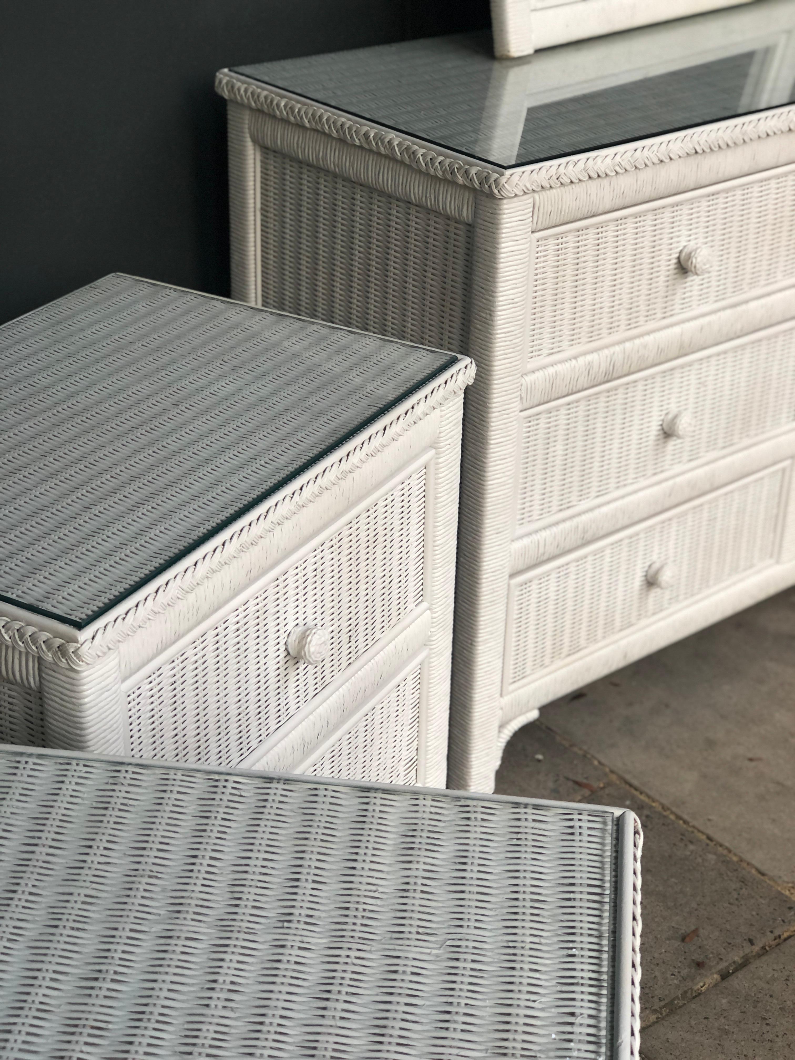 Late 20th Century Henry Link Set of White Wicker Bedroom Furniture, Nightstands, Mirror 1980s For Sale
