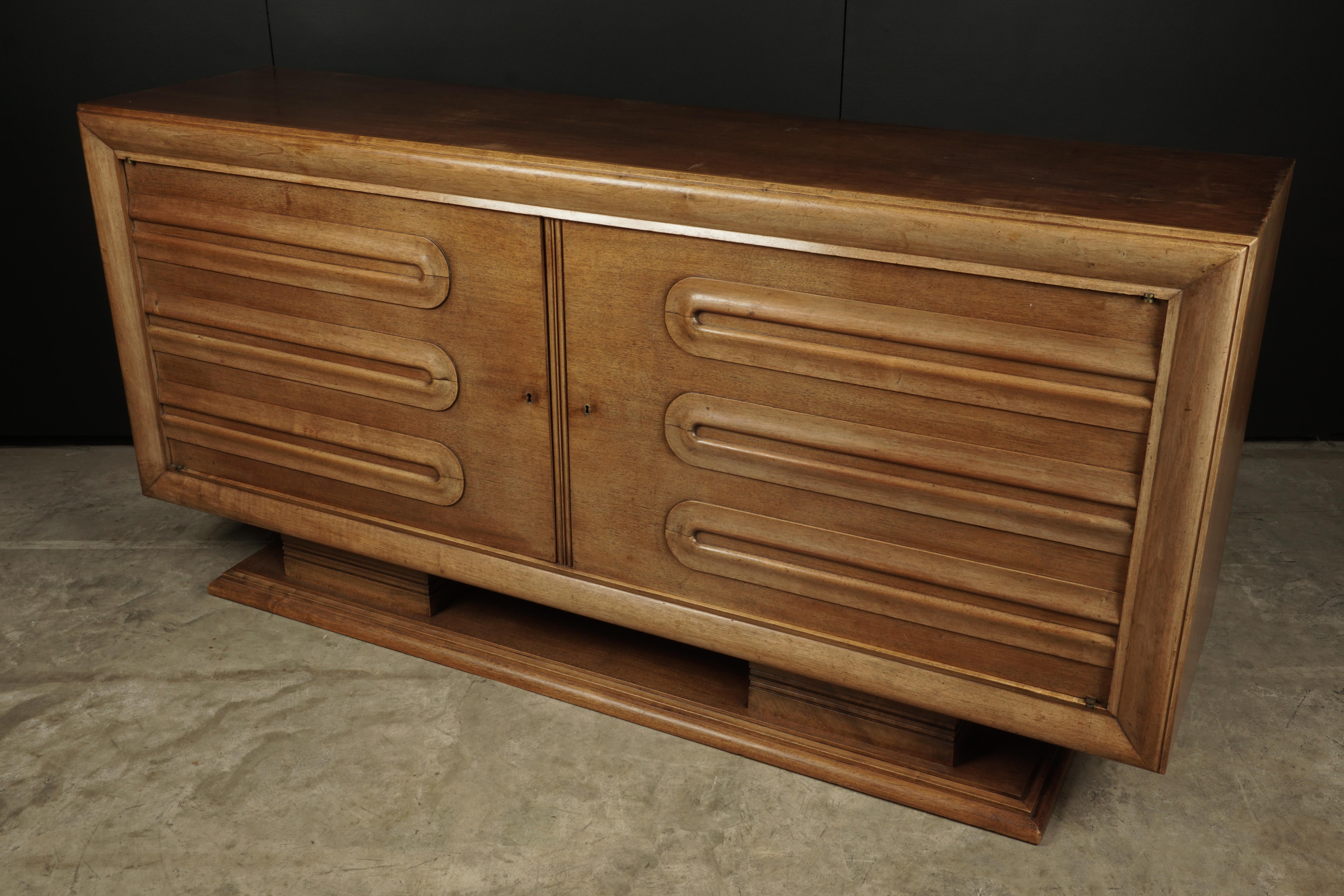 Rare midcentury sideboard attributed to Gabriel Englinger, France 1940s. High quality construction in elm. Two keys included.