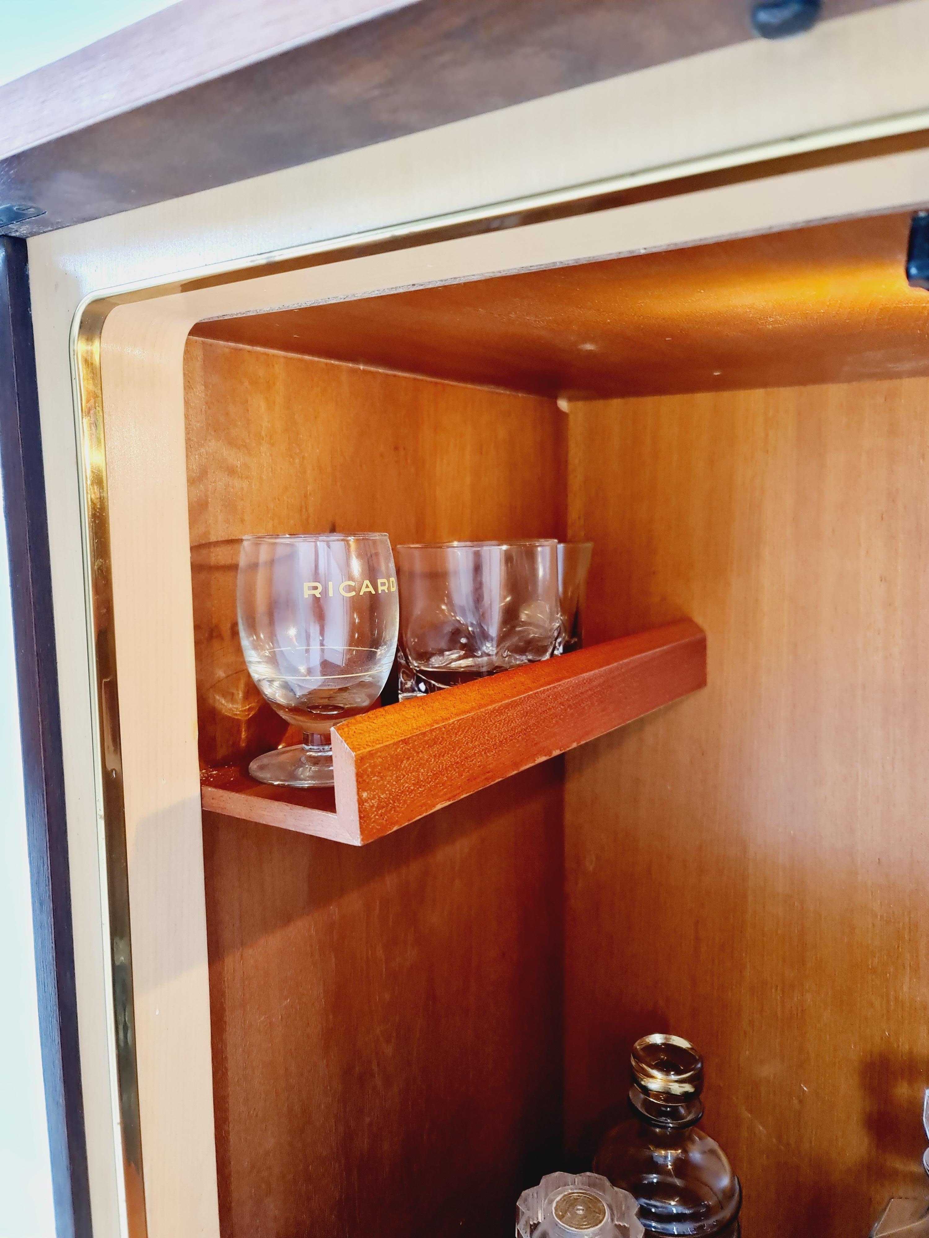 Metà XX secolo Raro mobile TV antico tedesco in teak di metà secolo  bar/ credenza, BY Schaub Lorenz in vendita