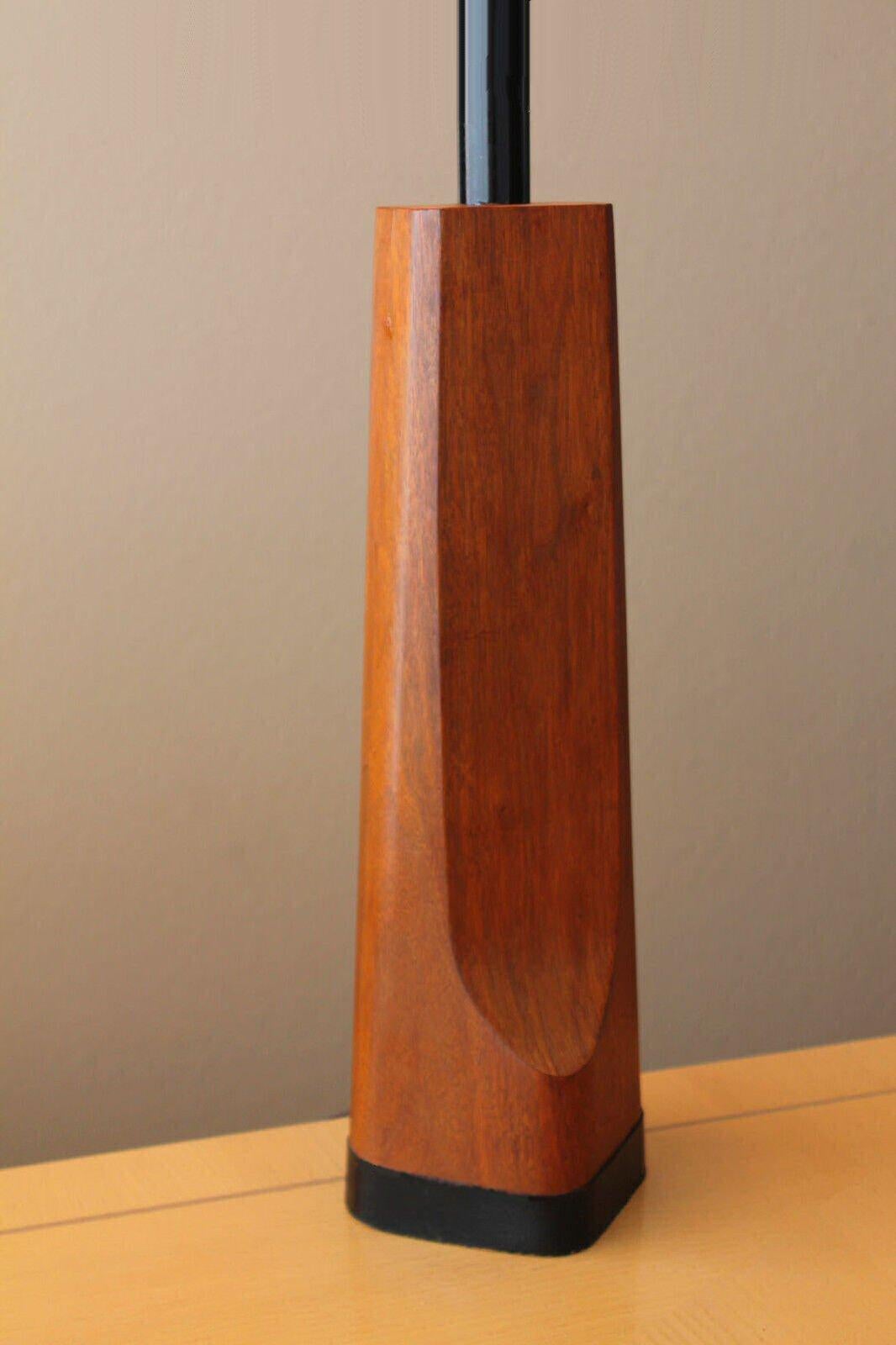 Rare Mid Century Teak Sculptural Laurel Lamp by Richard Barr 60s Art Paul McCobb In Good Condition For Sale In Peoria, AZ