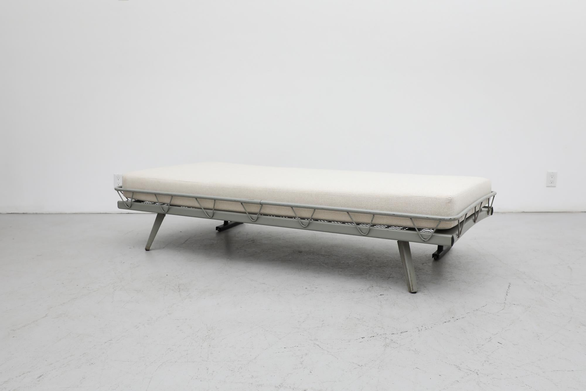 Seltener Wim Rietveld-Metall, Mid-Century  Arielle-Tagesbett „Fold-Up“ für Auping, 1953 (Moderne der Mitte des Jahrhunderts) im Angebot